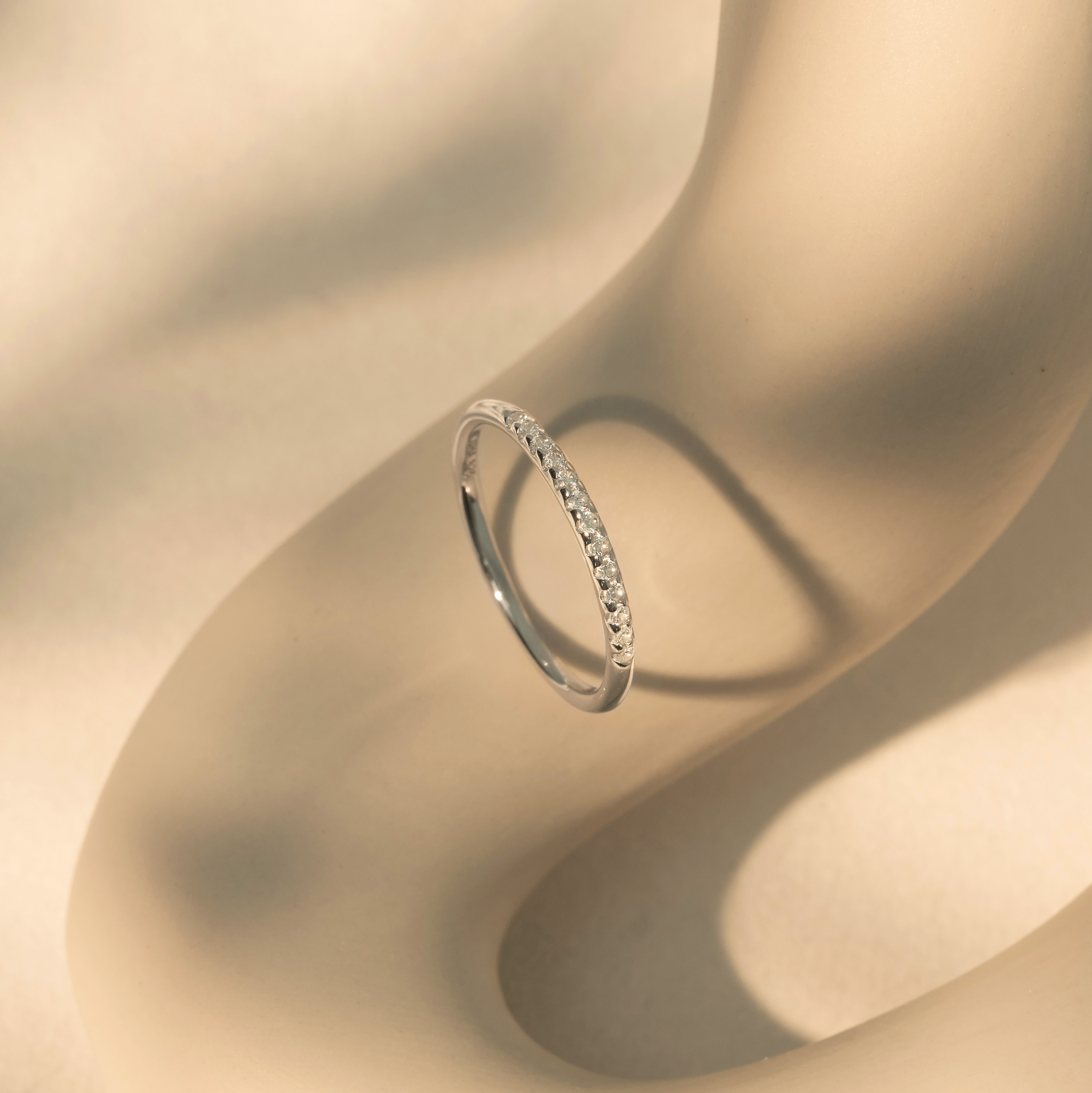 925純銀戒指,類珠寶級鑲嵌