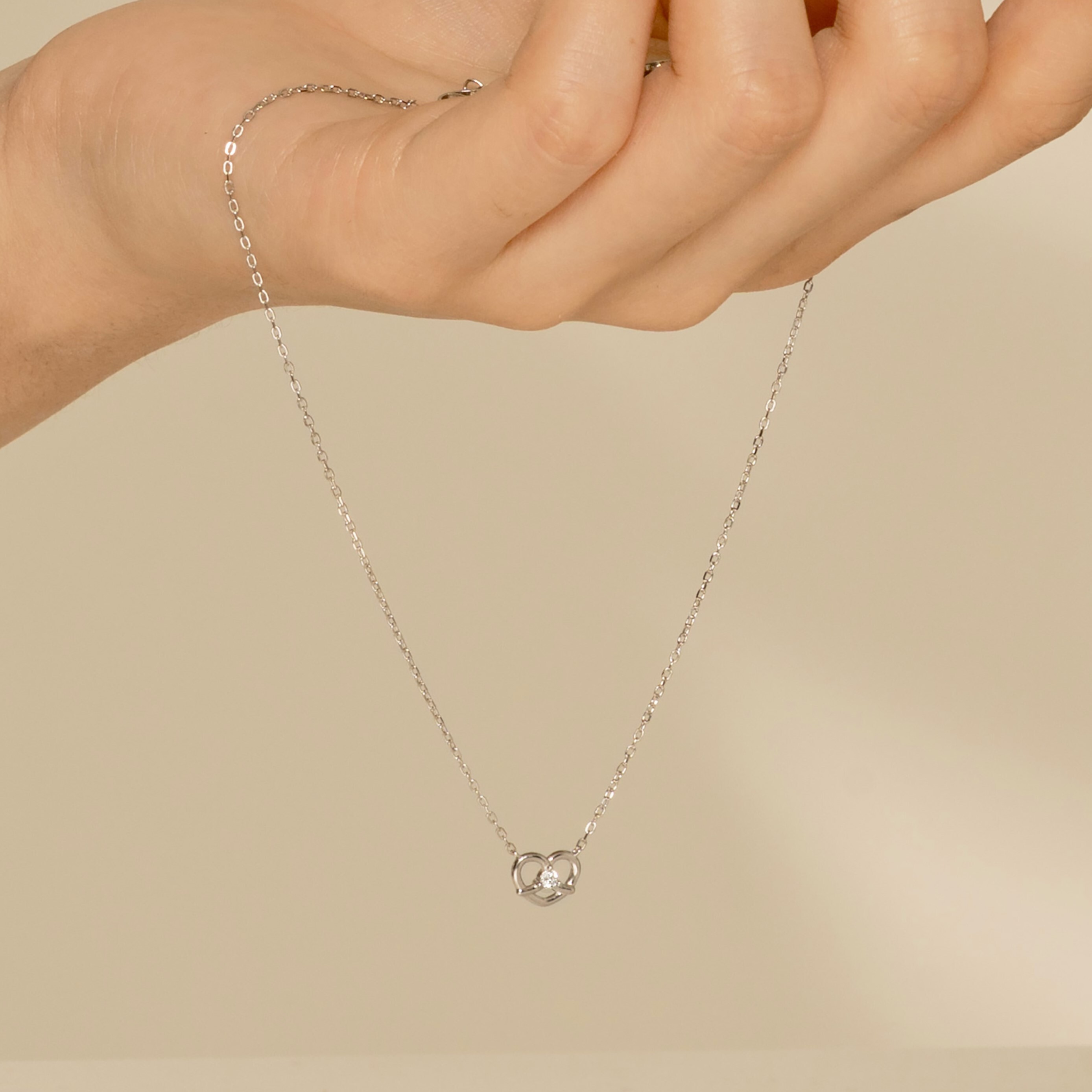 925純銀項鍊,愛心與蝴蝶餅造型,甜美風格鎖骨鍊