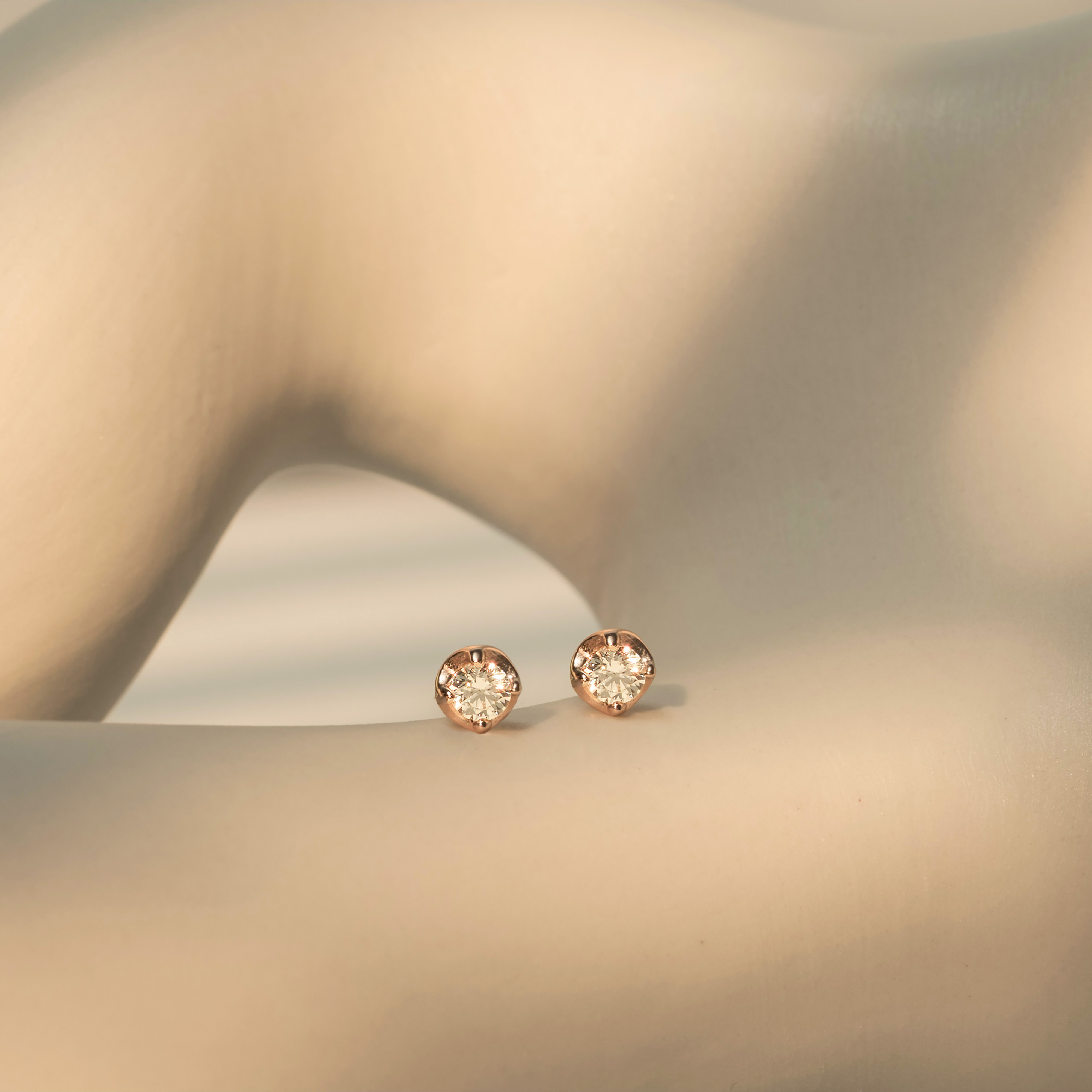 925純銀耳環，可以改耳夾，頂級鋯石