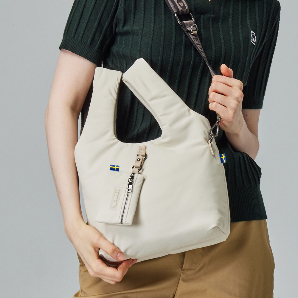 moz瑞典 駝鹿 雲朵 菜籃包(燕麥白)M