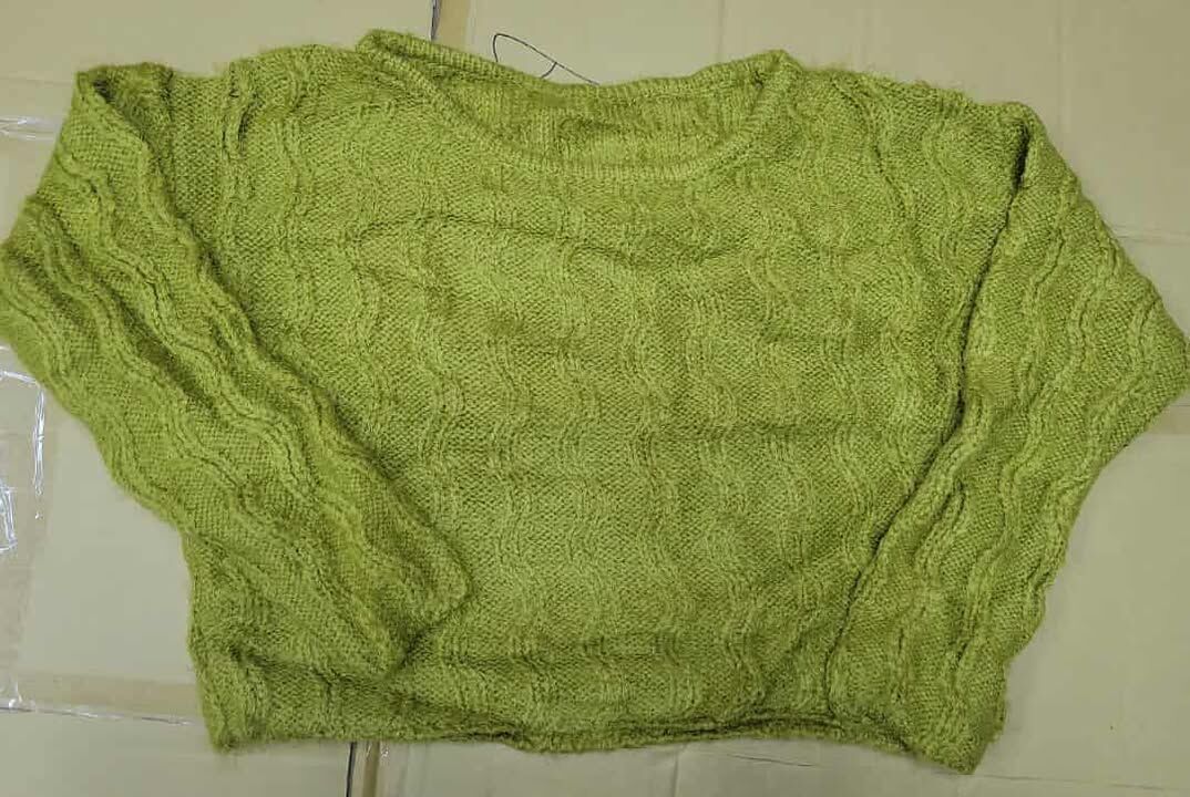 女裝 毛冷針織寬身短身衫 （清貨價貨品，不設退換）AT8 343