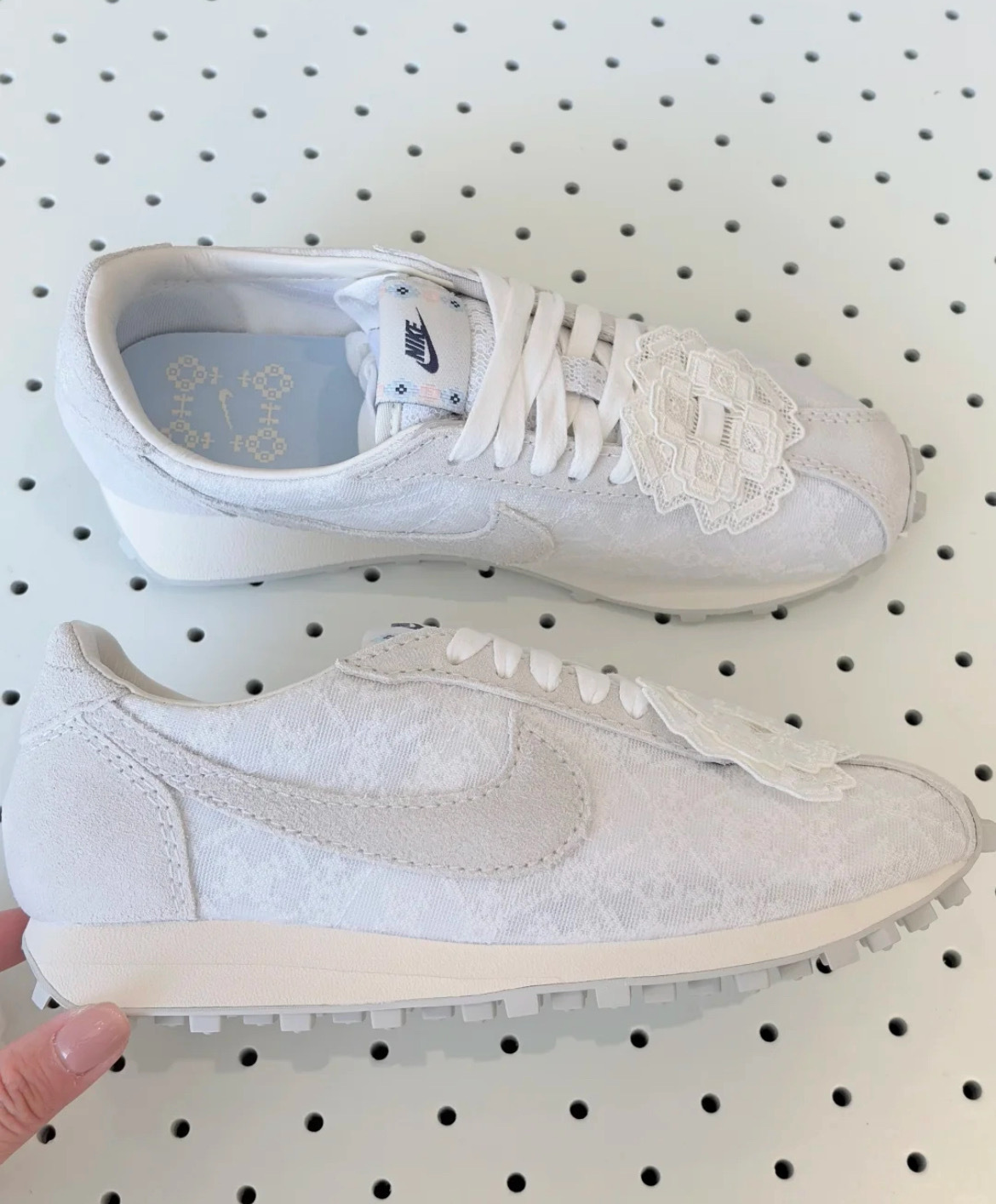 女鞋 NIKE W LD-1000 米杏色 花 蕾絲 鬆餅格紋 復古 麂皮 膠底 休閒 運動鞋【IH7345-001】