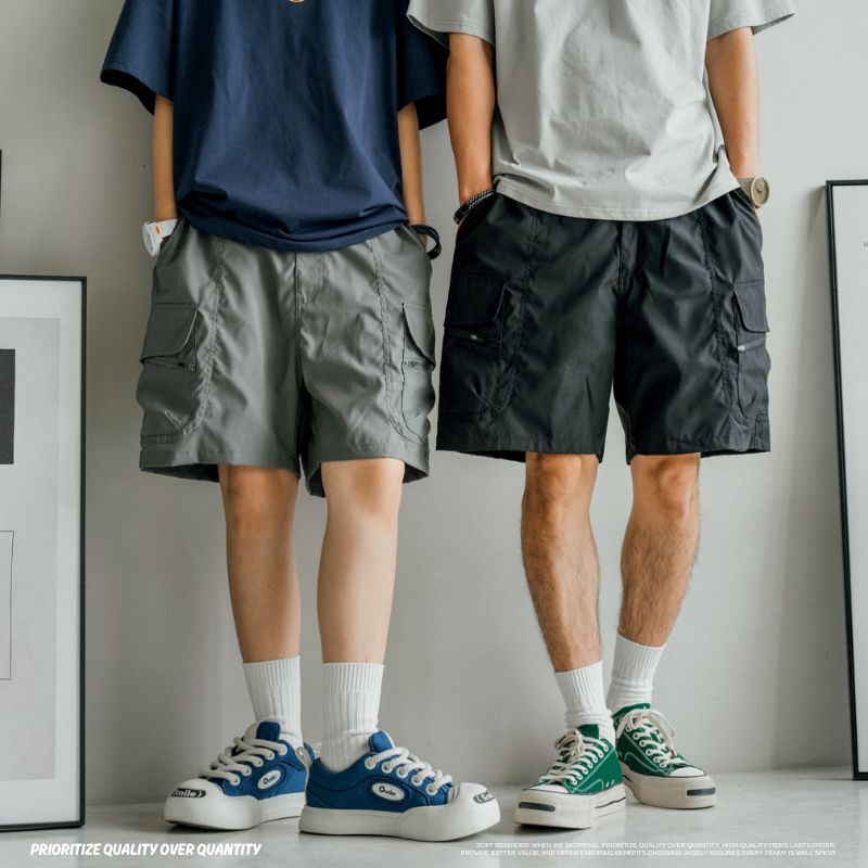 特殊立體剪裁八口袋拉鍊短褲