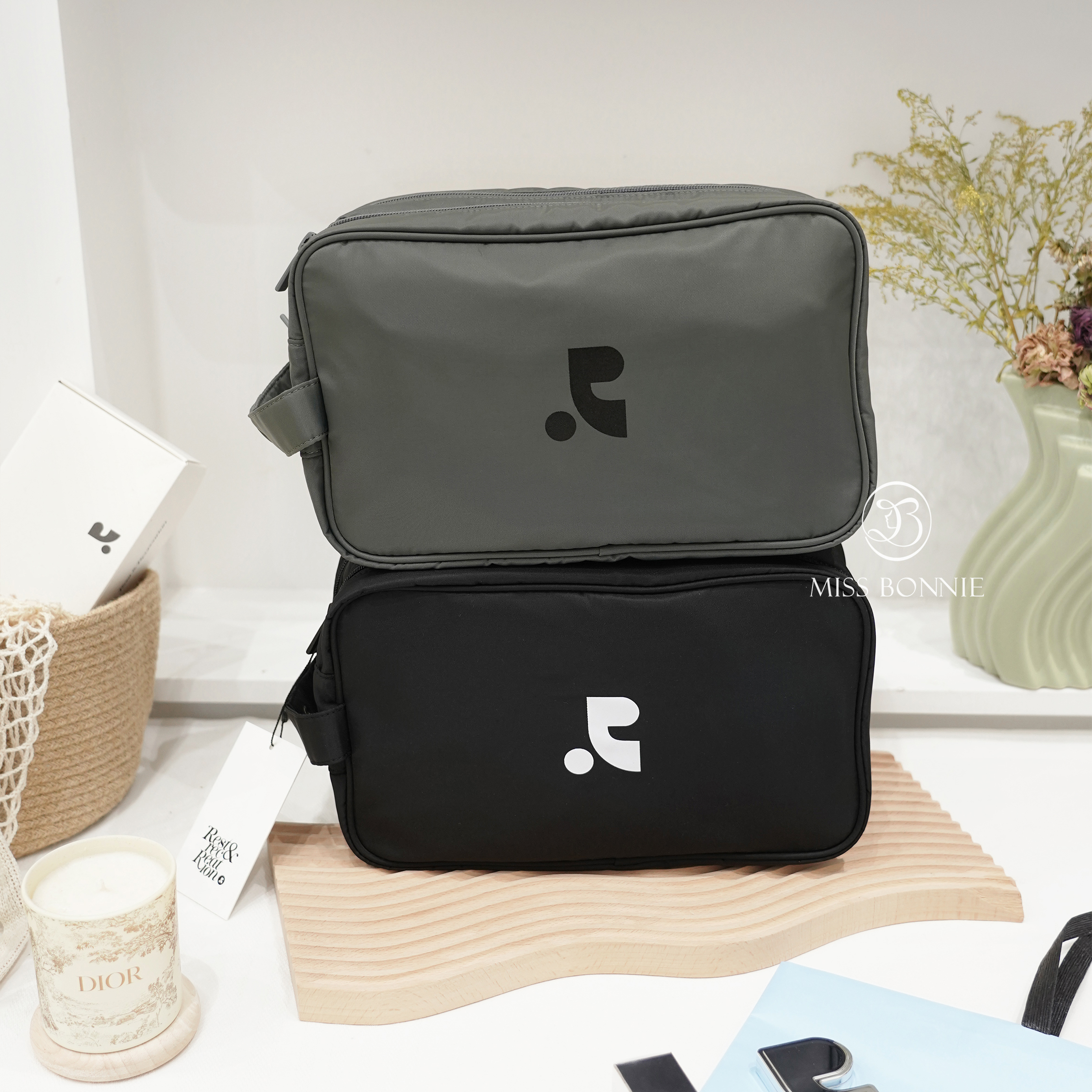 Rest & Recreation多功能化妝包