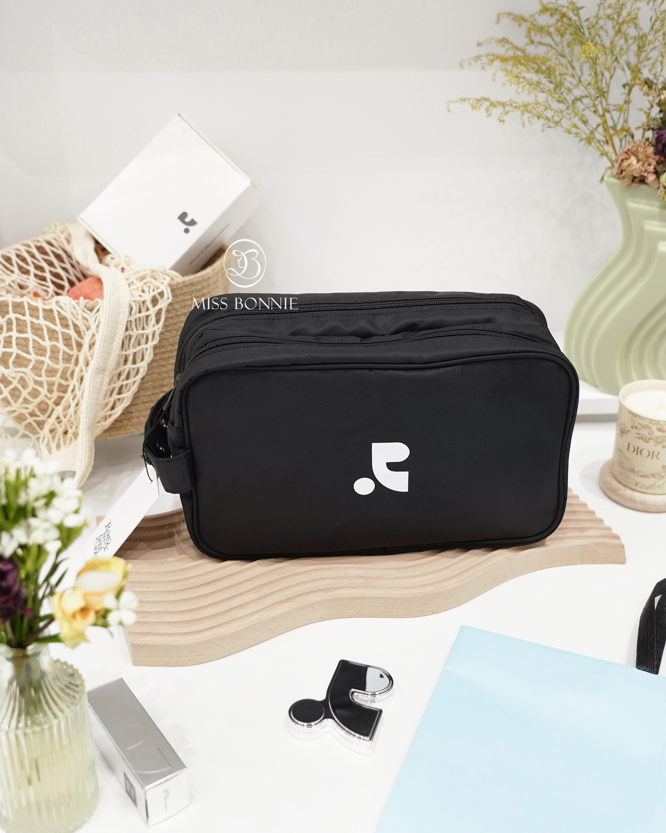 Rest & Recreation多功能化妝包