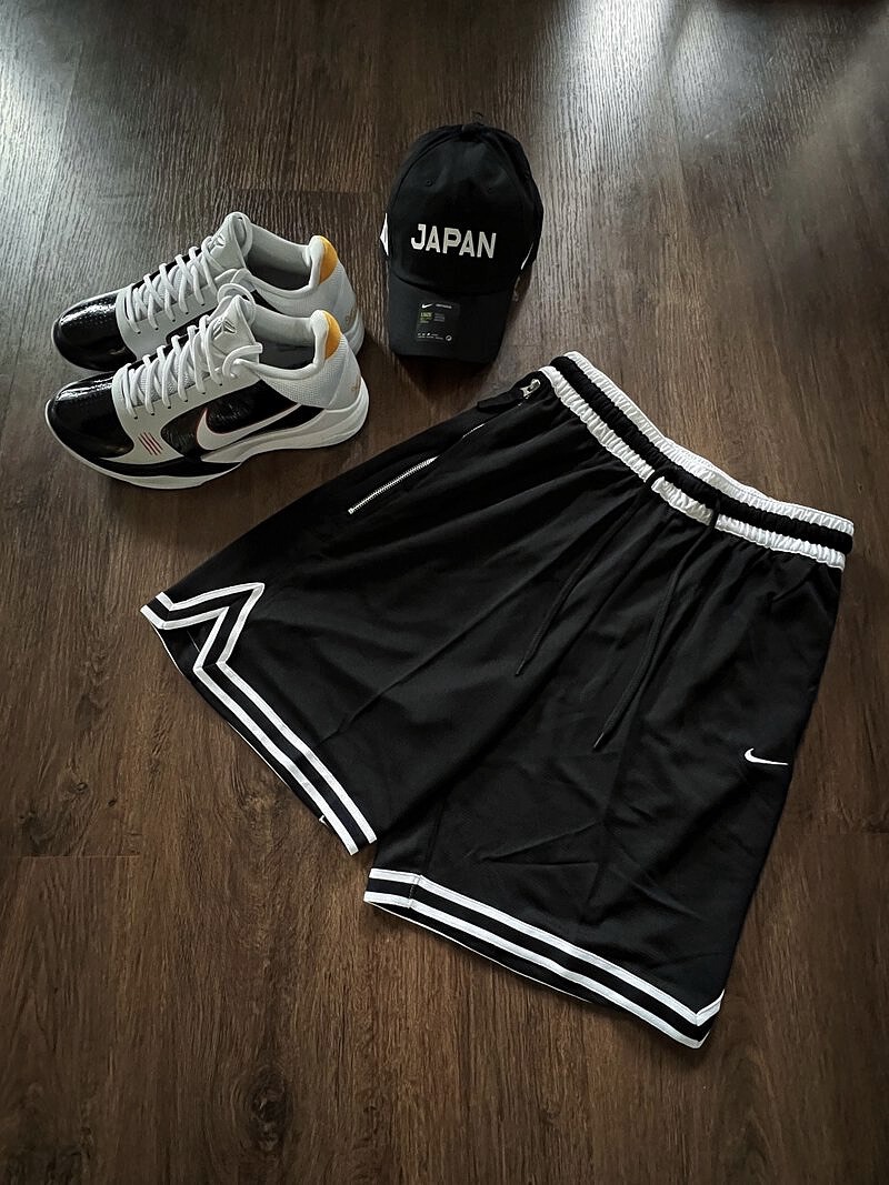 NIKE DRI-FIT DNA 速乾 網眼 短褲 黑