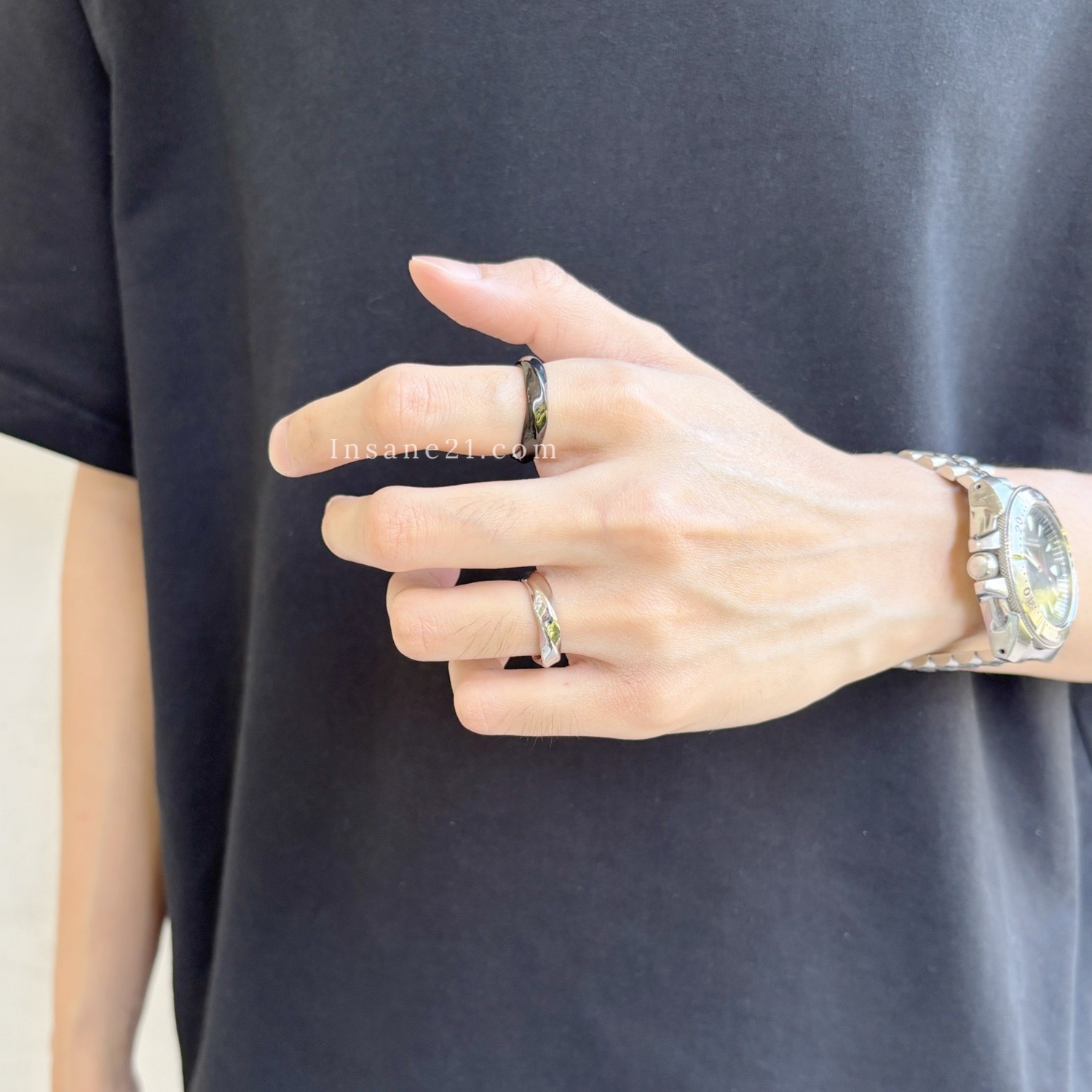 莫比烏斯環 戒指 日常穿搭 黑色/銀色 情侶款