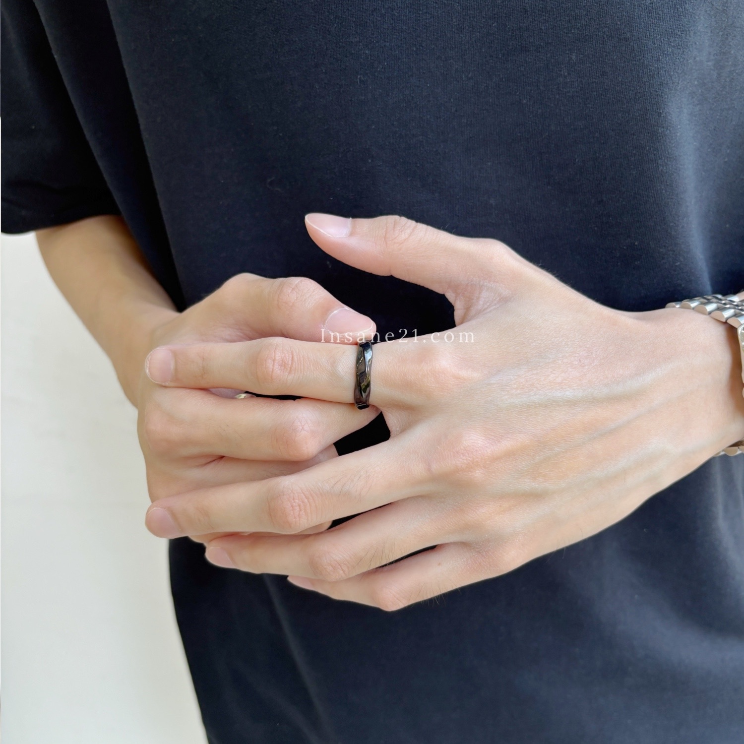 莫比烏斯環 戒指 日常穿搭 黑色/銀色 情侶款