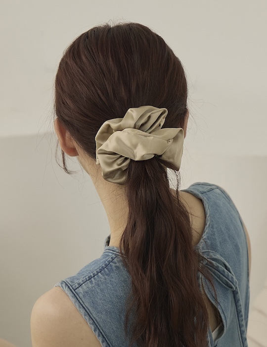 氣質緞面髮圈(卡其)