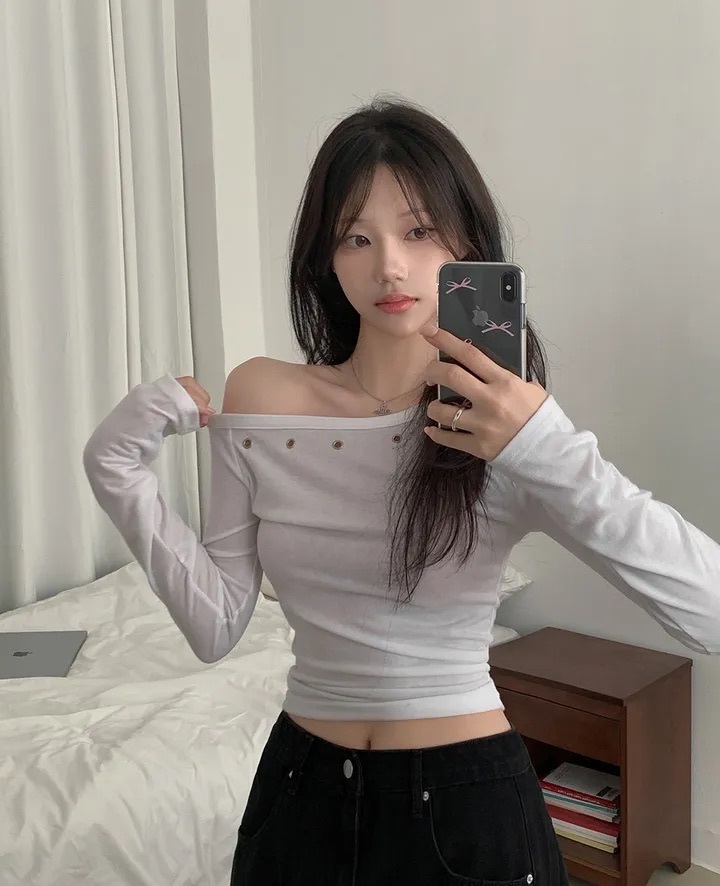 【優惠價現貨】韓國eyelet露肩長袖上衣（3色）