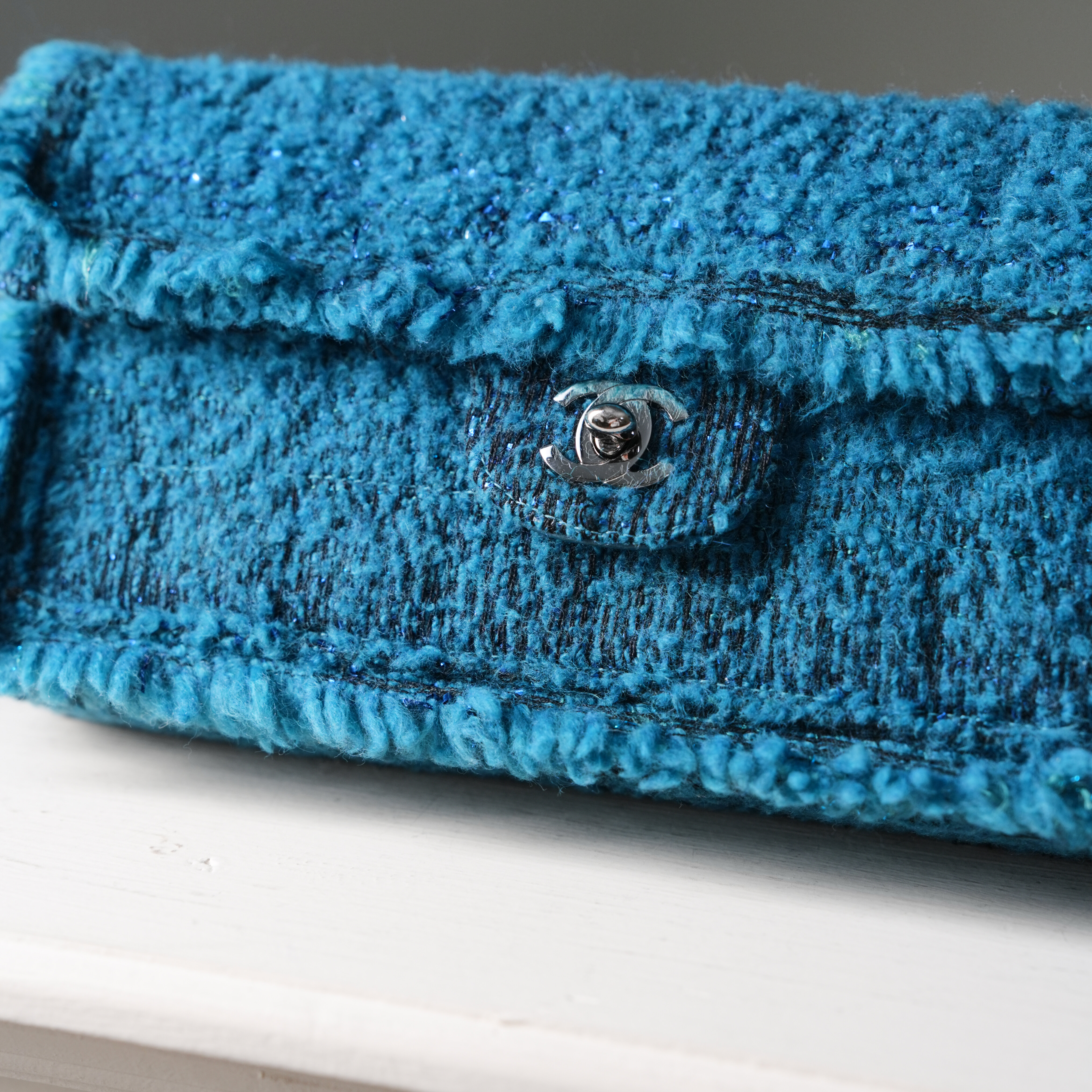 Chanel 藍色流蘇粗花毛呢法棍包