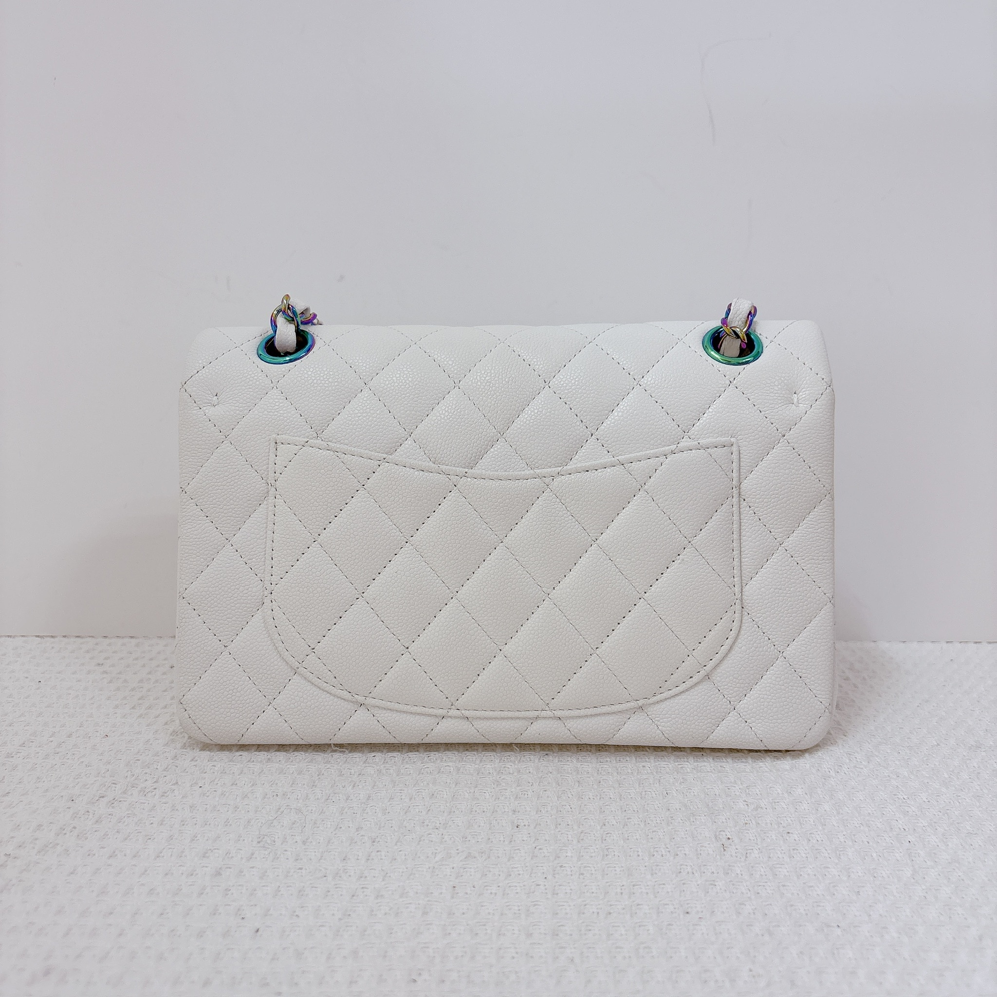 Chanel Classic Flap Bag 23 cm - White / Multicolor