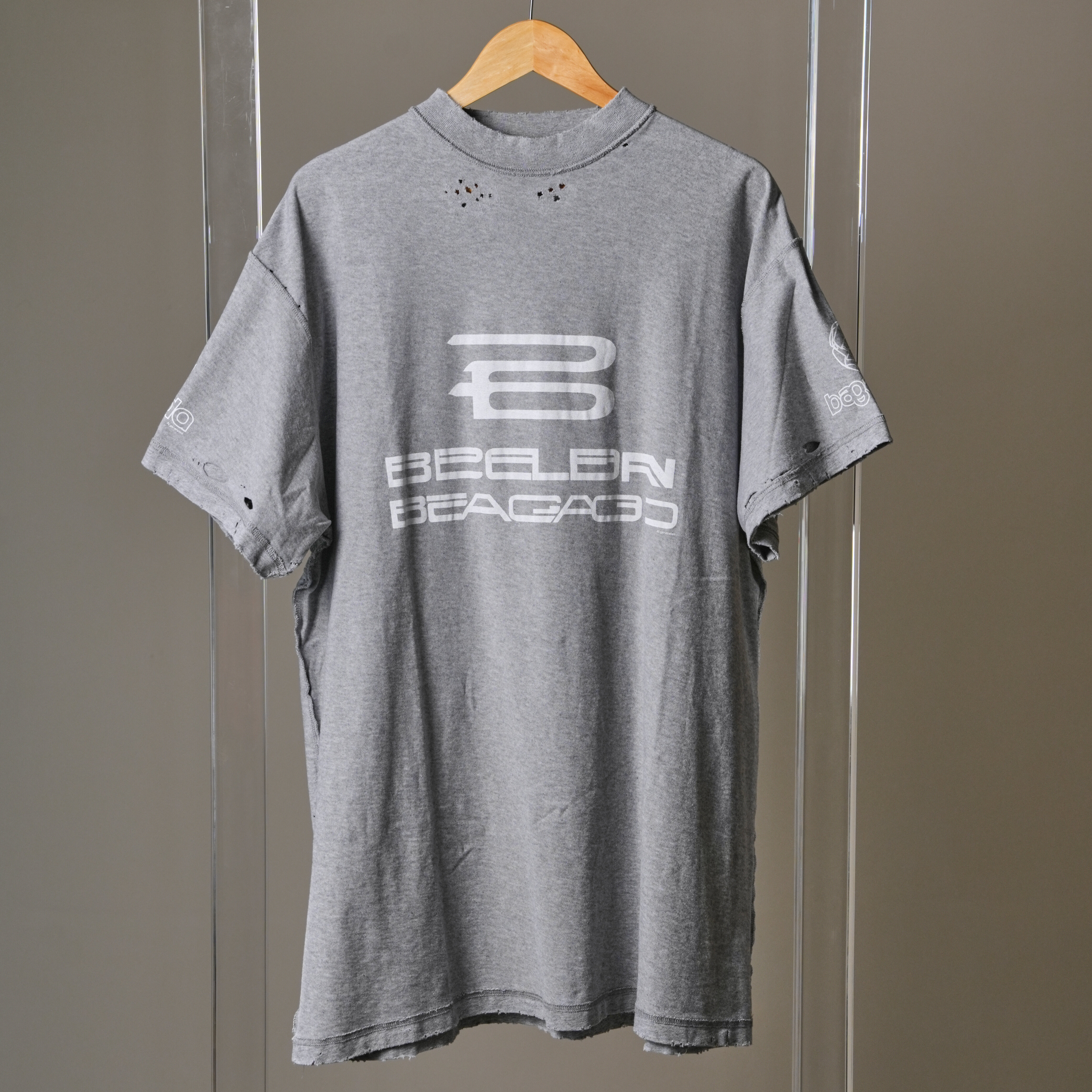 Balenciaga 灰色AI反字母短袖上衣 1號
