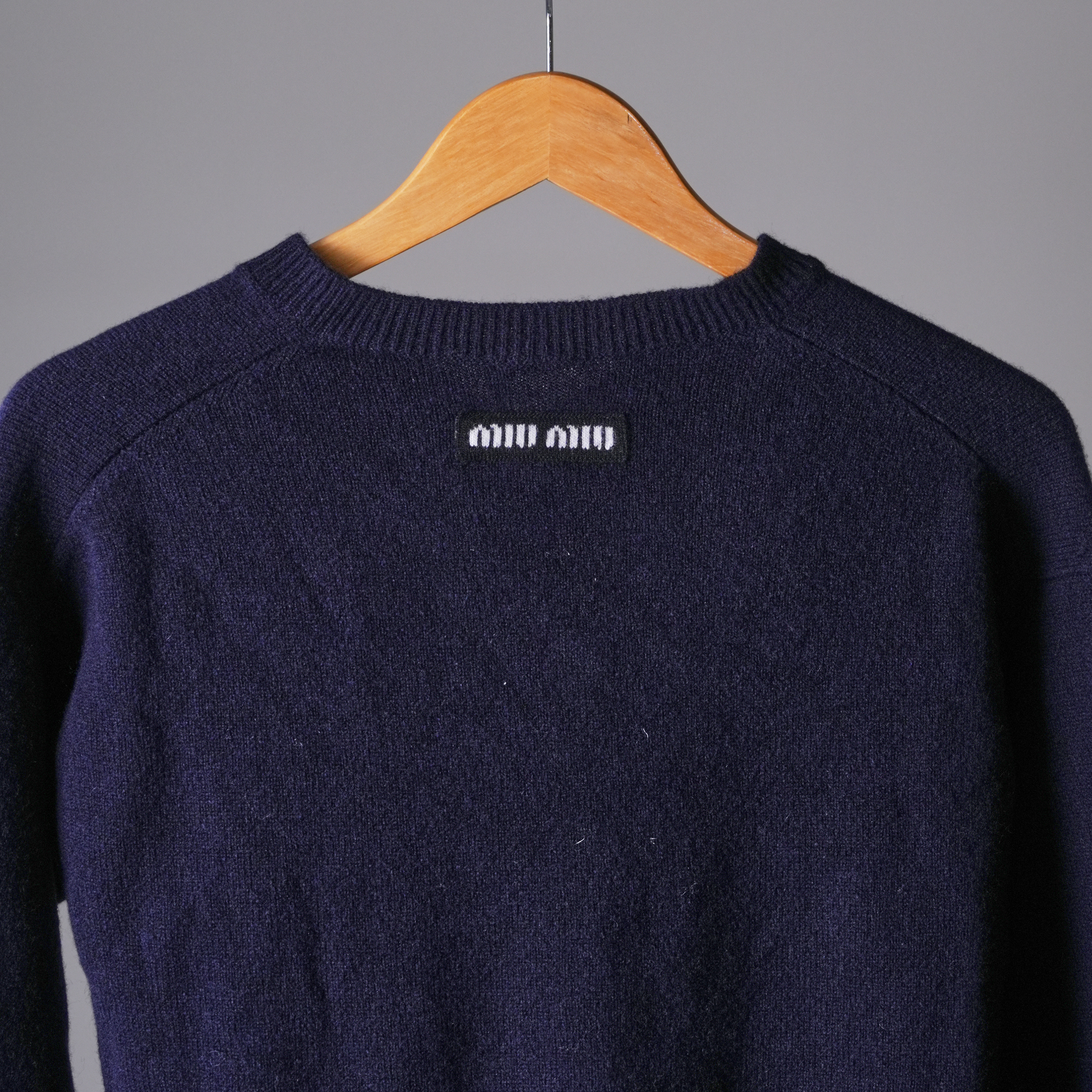 Miu Miu 深藍V領針織長袖毛衣