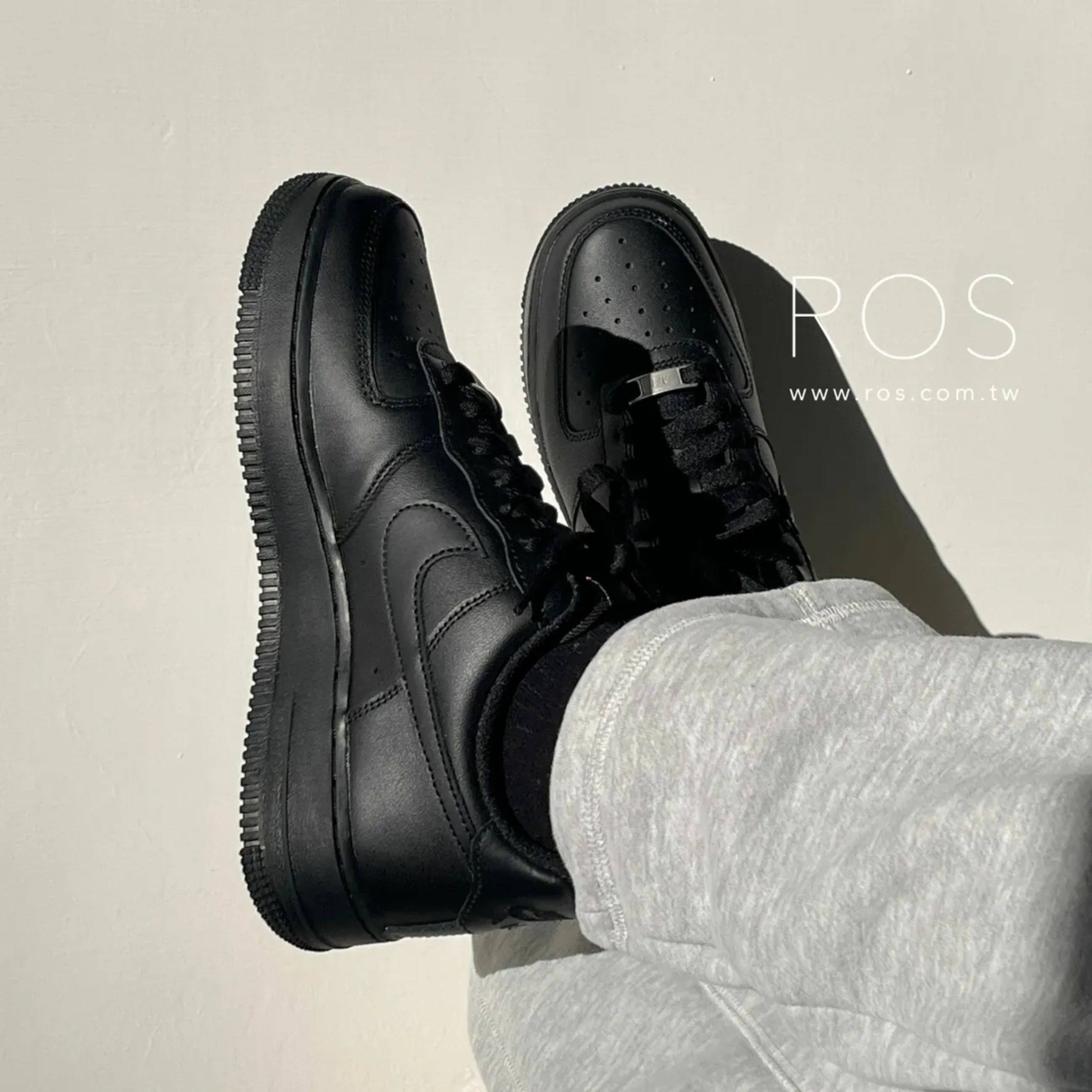 Nike Air Force 1 '07 全黑 男女款