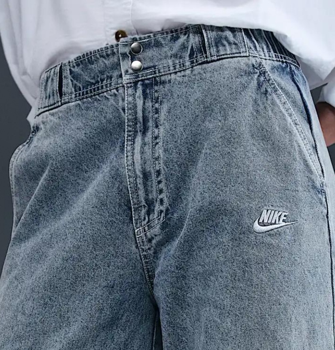 Nike Sportswear 潮流時尚 休閒百搭 女款純色牛仔褲 彎刀設計 IF0625-440