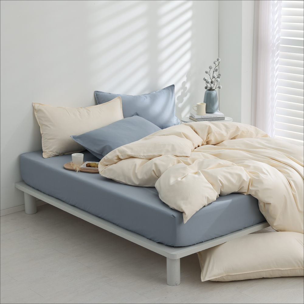 300織精梳純棉｜100%純棉｜雙色配｜麥芽米ｘ鉑蒂藍