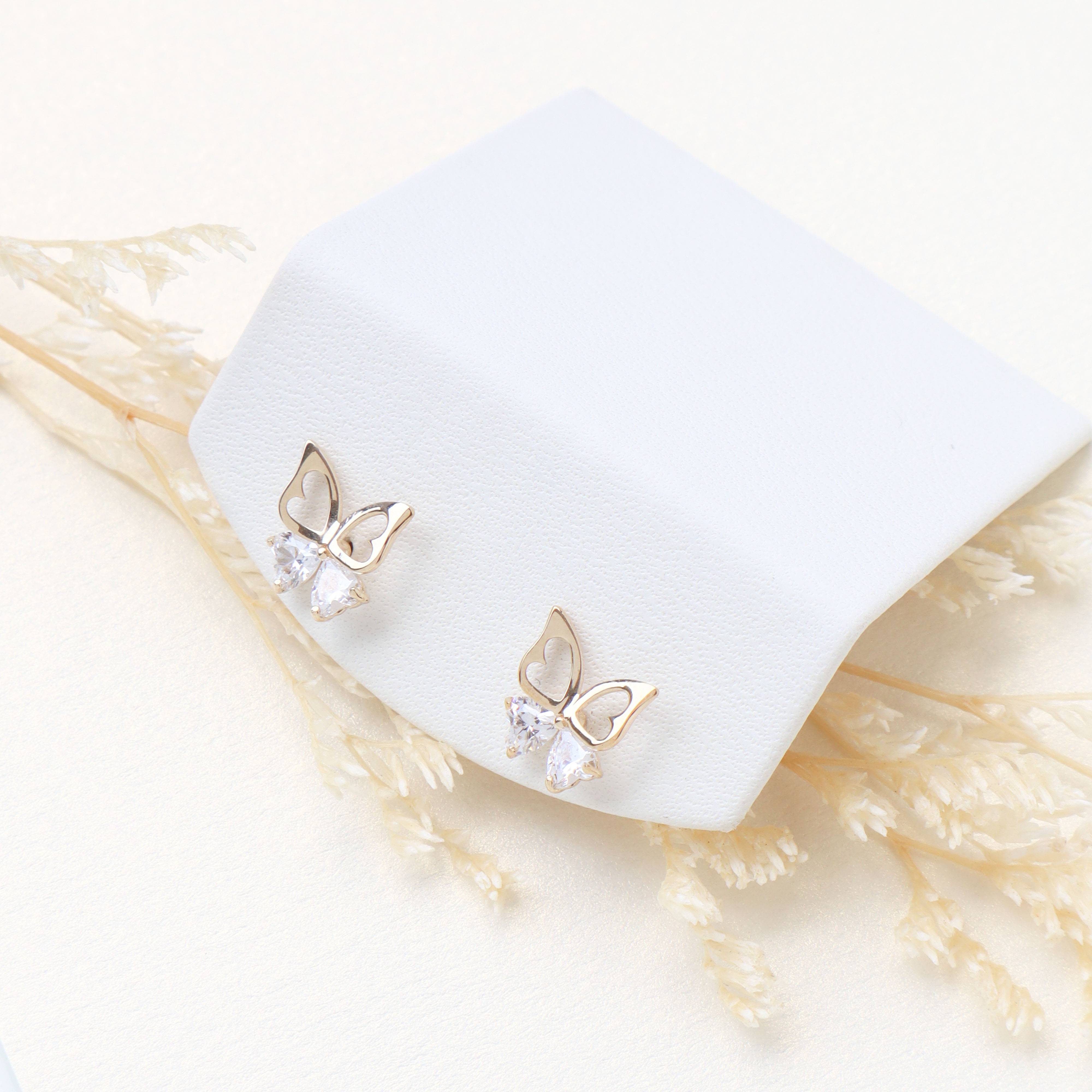 10K/鏤空蝴蝶耳環