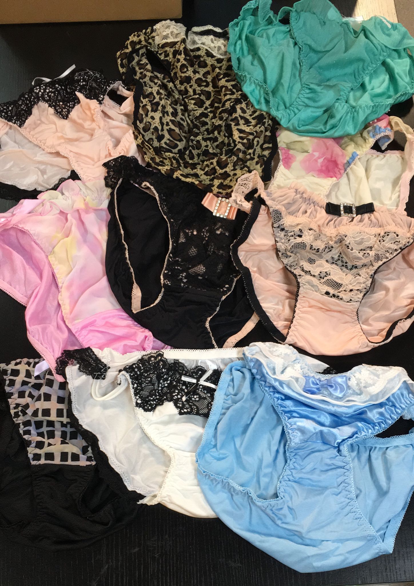 底褲福袋（清貨價貨品，不設退換）(1套10條) (AT8 355)