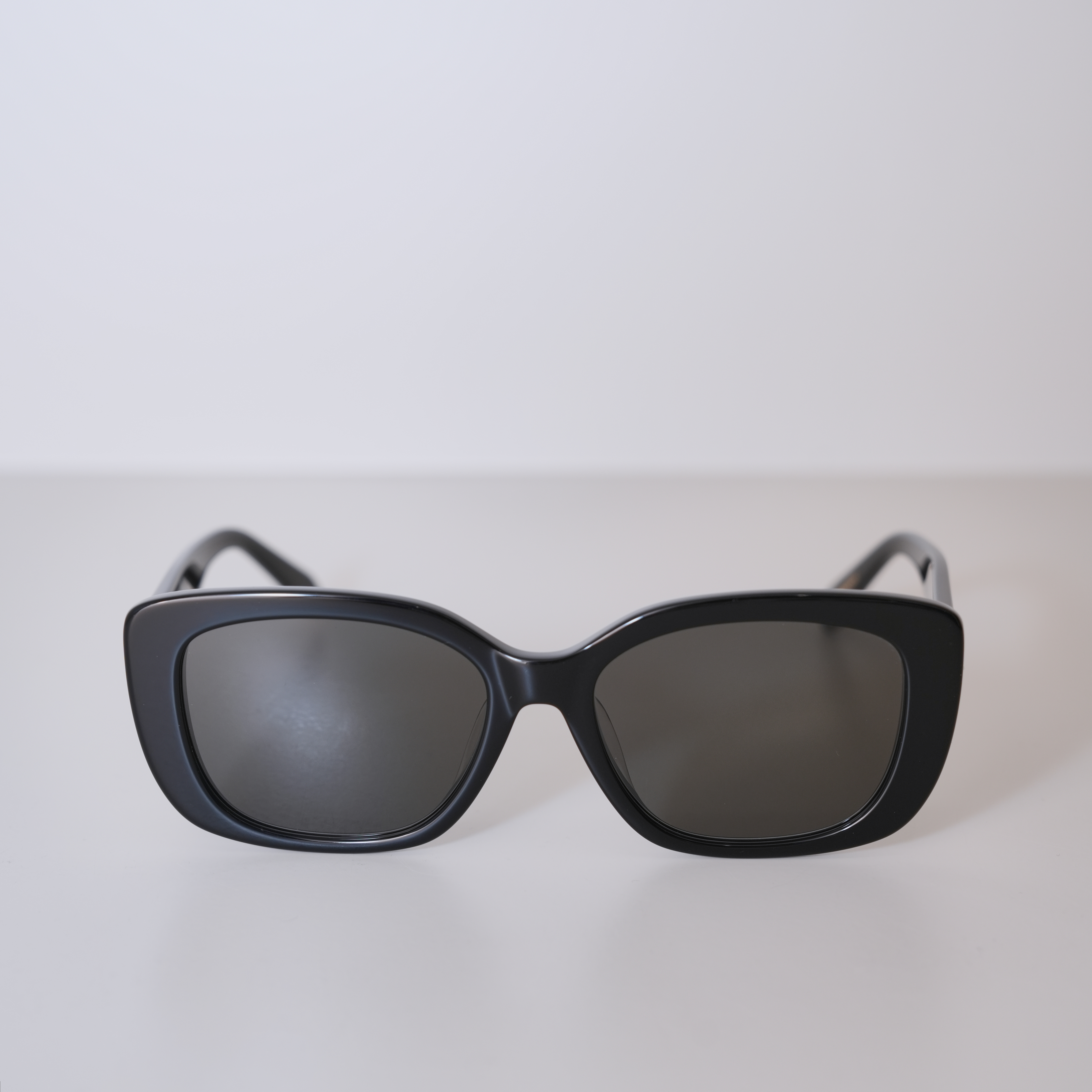 VIVIENNE WESTWOOD 黑色側邊logo墨鏡