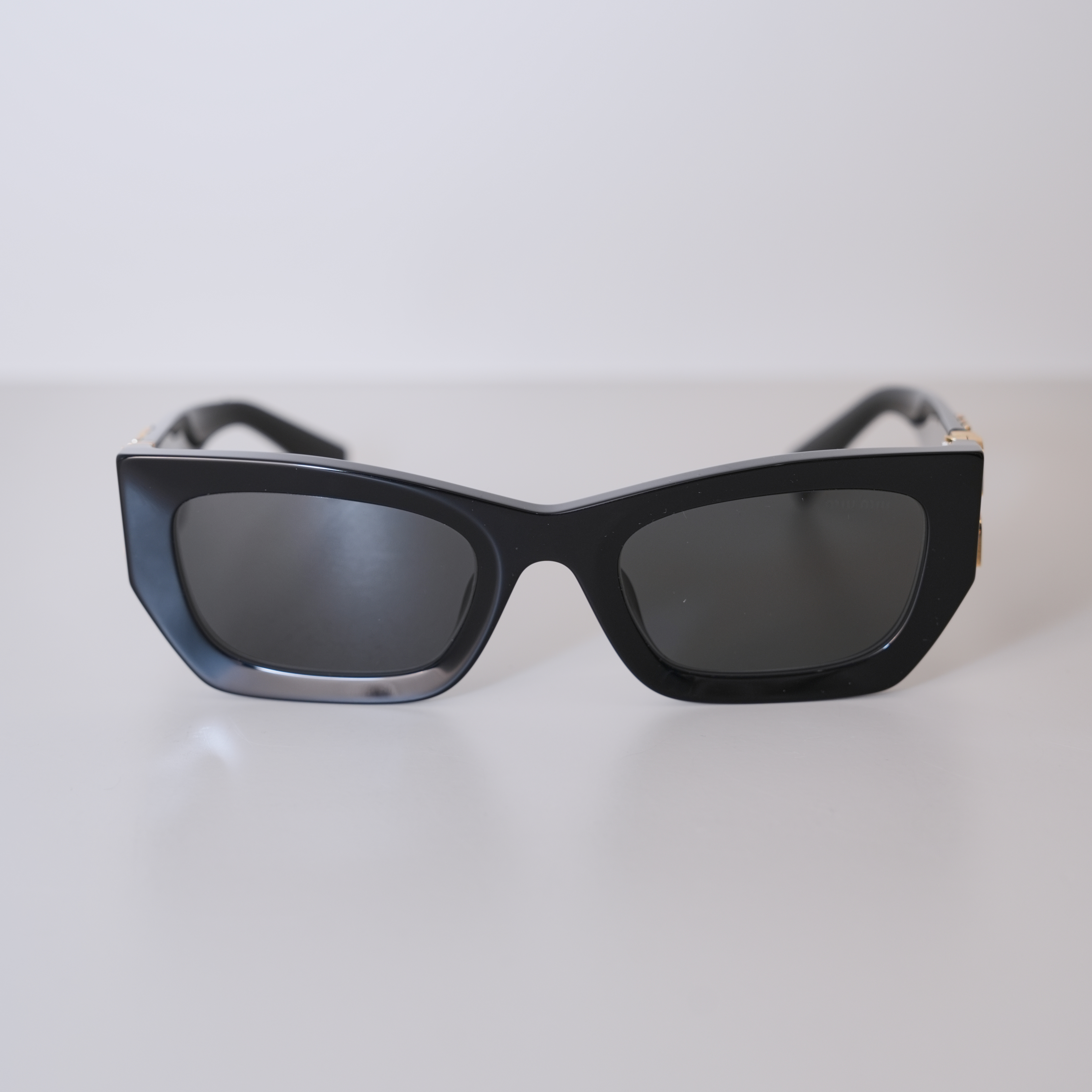 FH93 Miu Miu 黑色長方形墨鏡