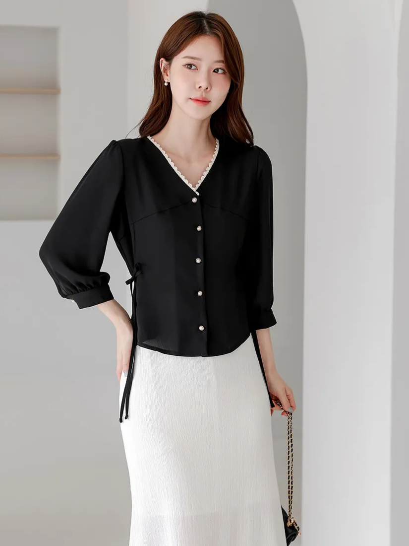 [現貨] Darlene V領蕾絲七分袖襯衫 [ 3色 / Free ]