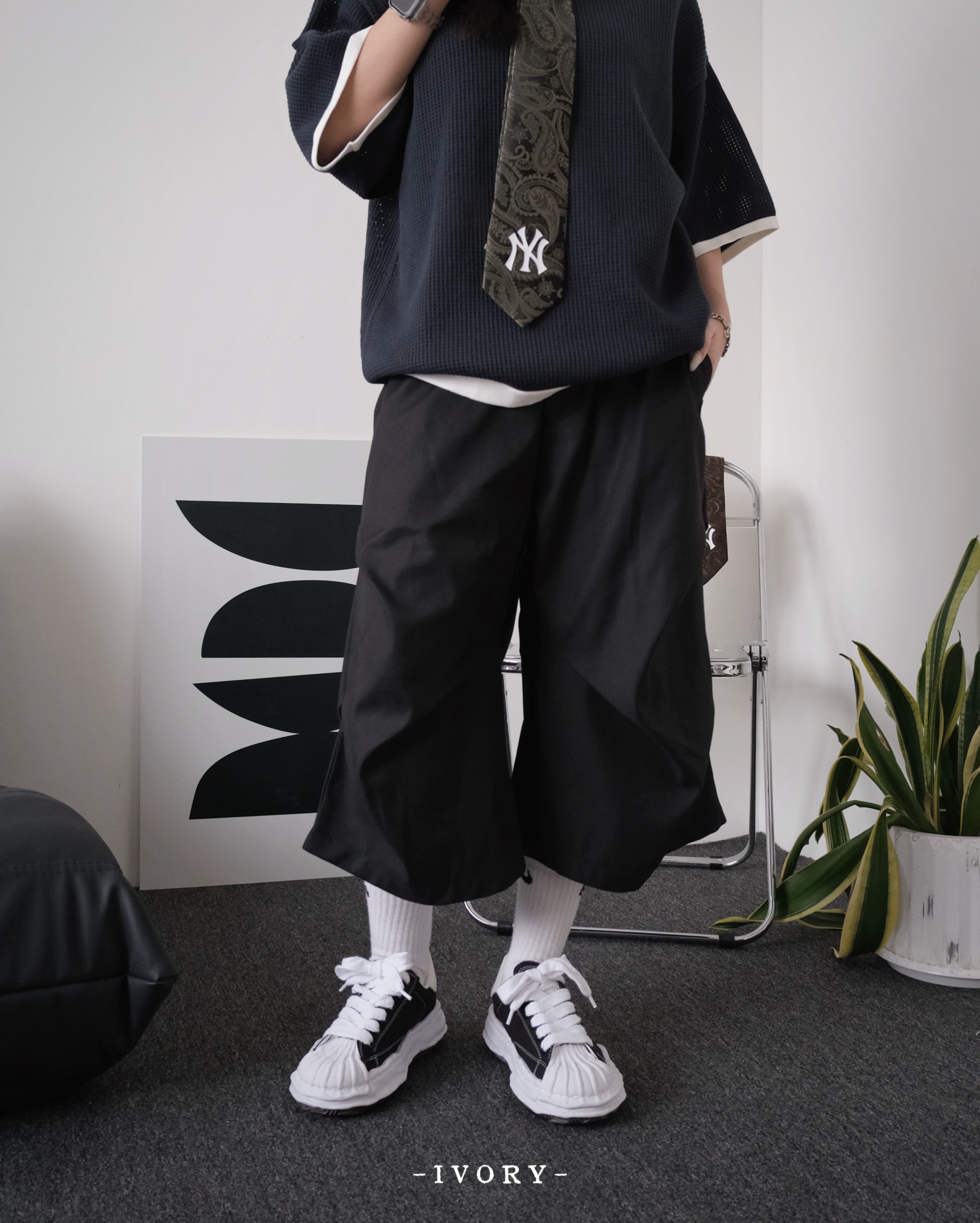 IVORY 西裝 抓皺 簡約 闊型 七分褲 黑【CK268D】