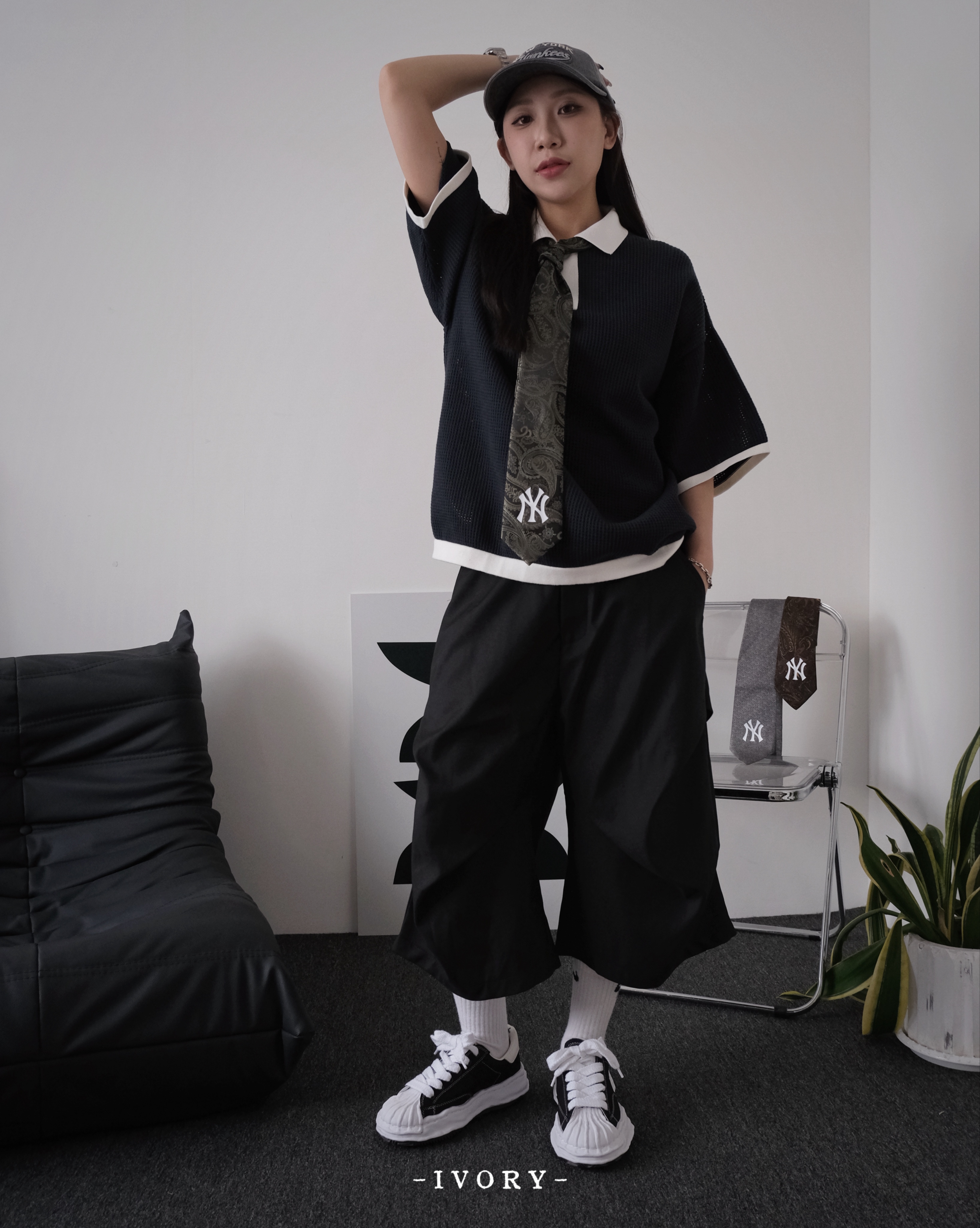 IVORY 西裝 抓皺 簡約 闊型 七分褲 黑【CK268D】