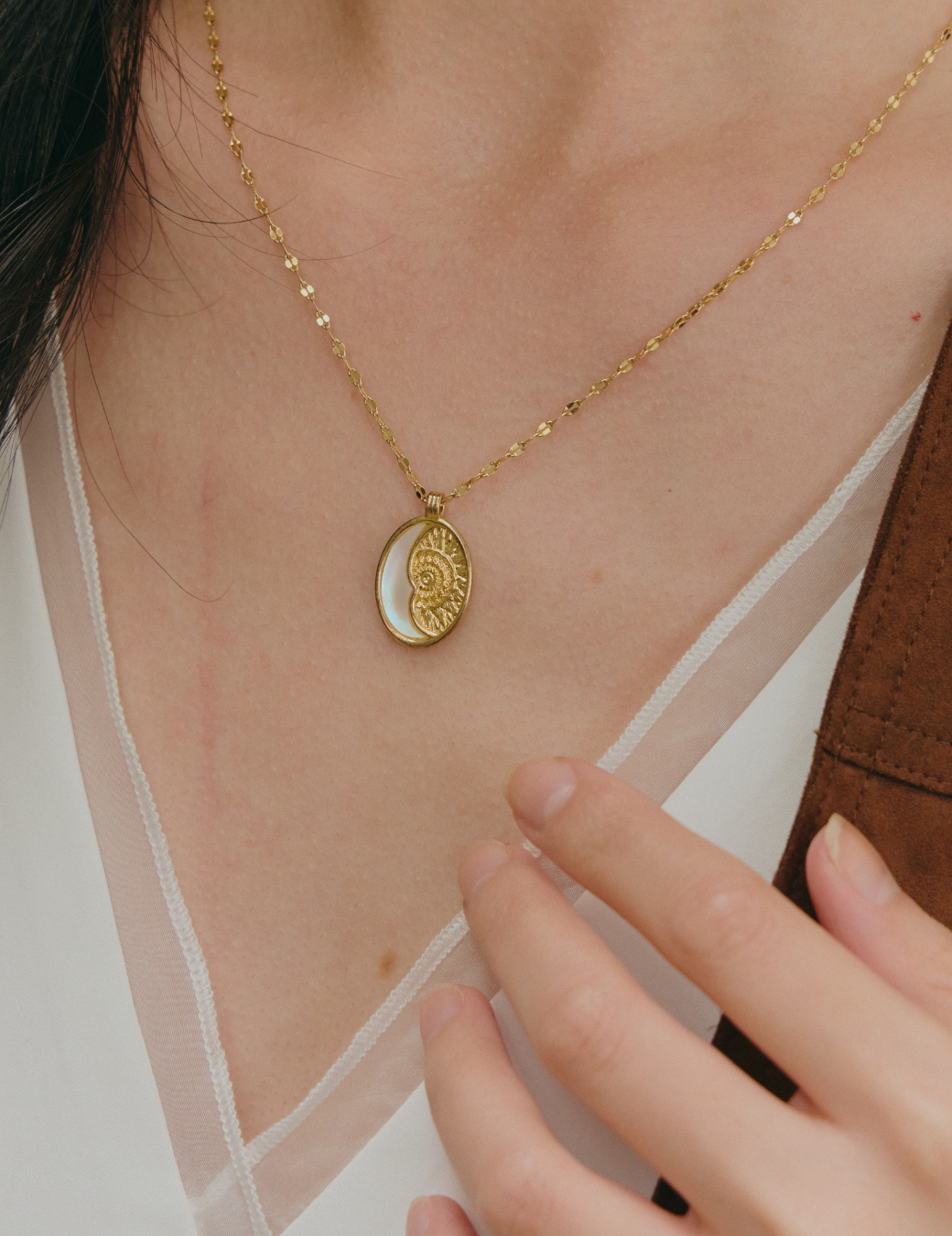 Sun&Moon拼接母貝項鍊（金色）