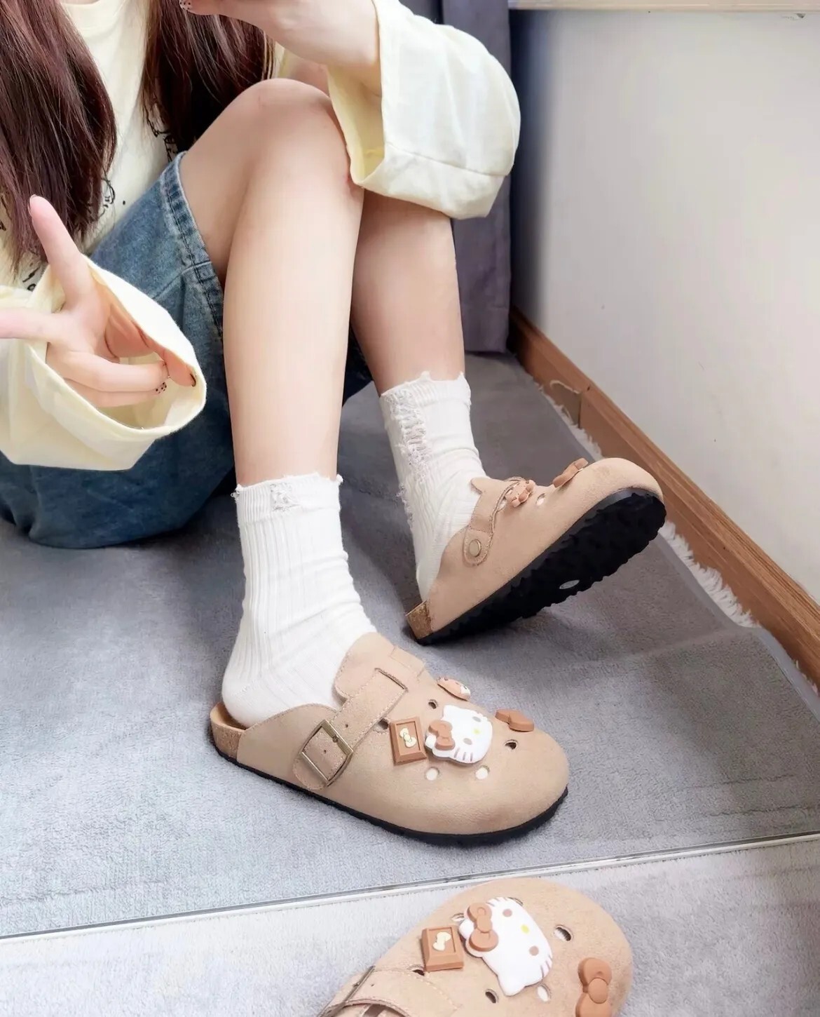 【逢甲 FUZZY】 Sanrio x Hello Kitty x Birkenstock 三麗鷗 凱蒂貓 勃肯拖 洞洞 白皮 黑皮 ST253427D 正版授權