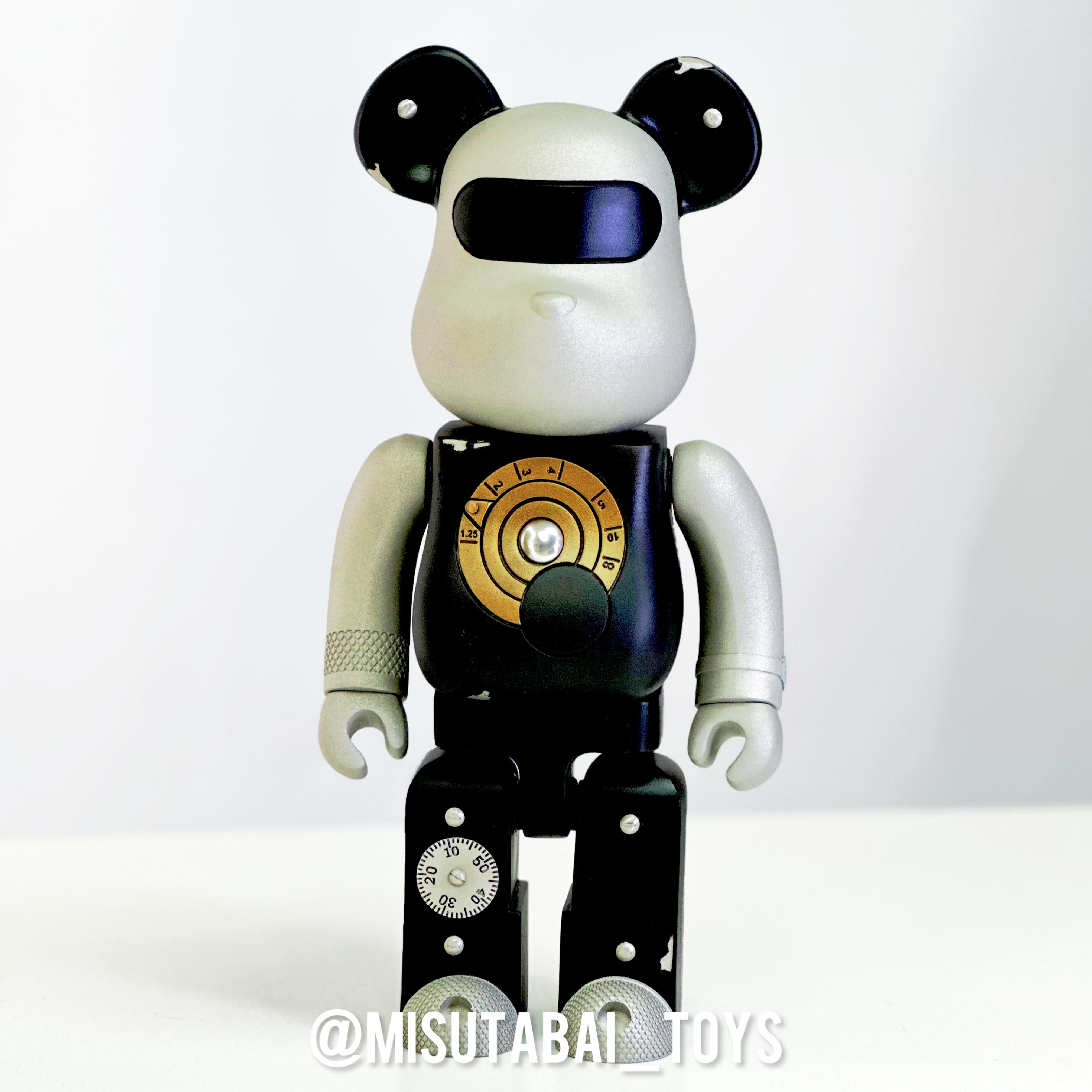 400％ BE@RBRICK ROYAL SELANGOR LEICA