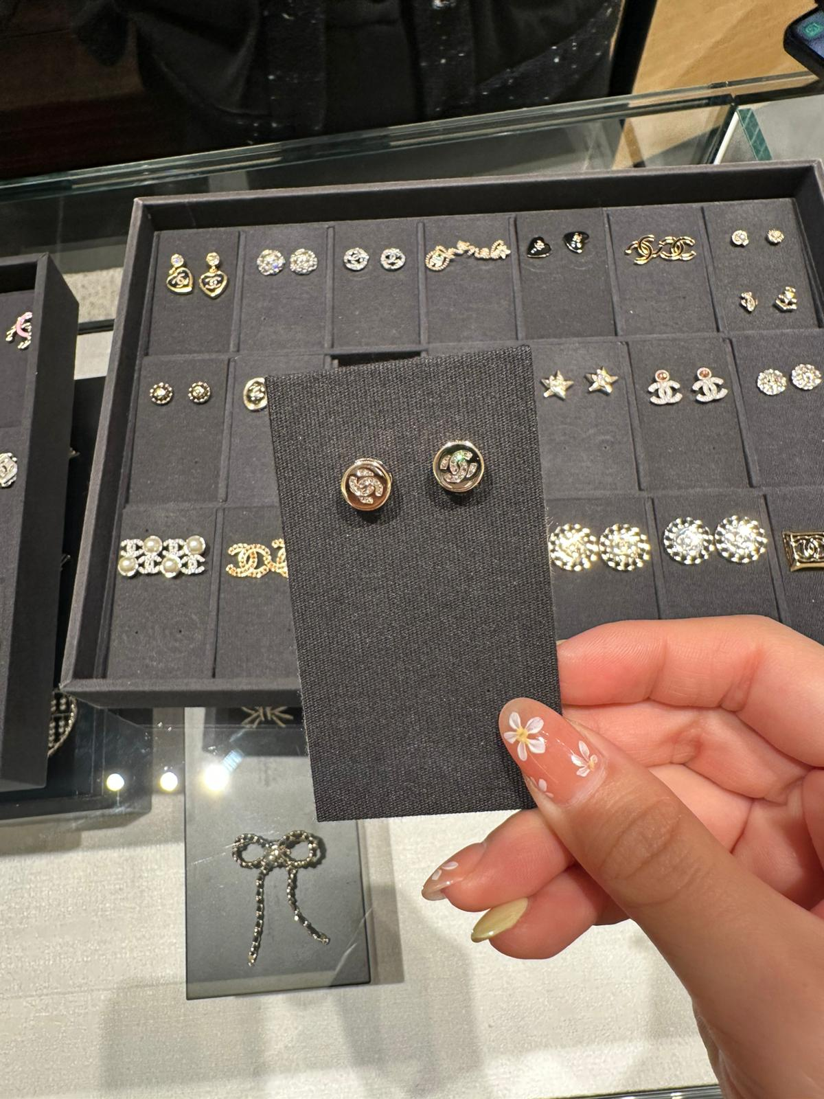 Chanel Earrings ABE107