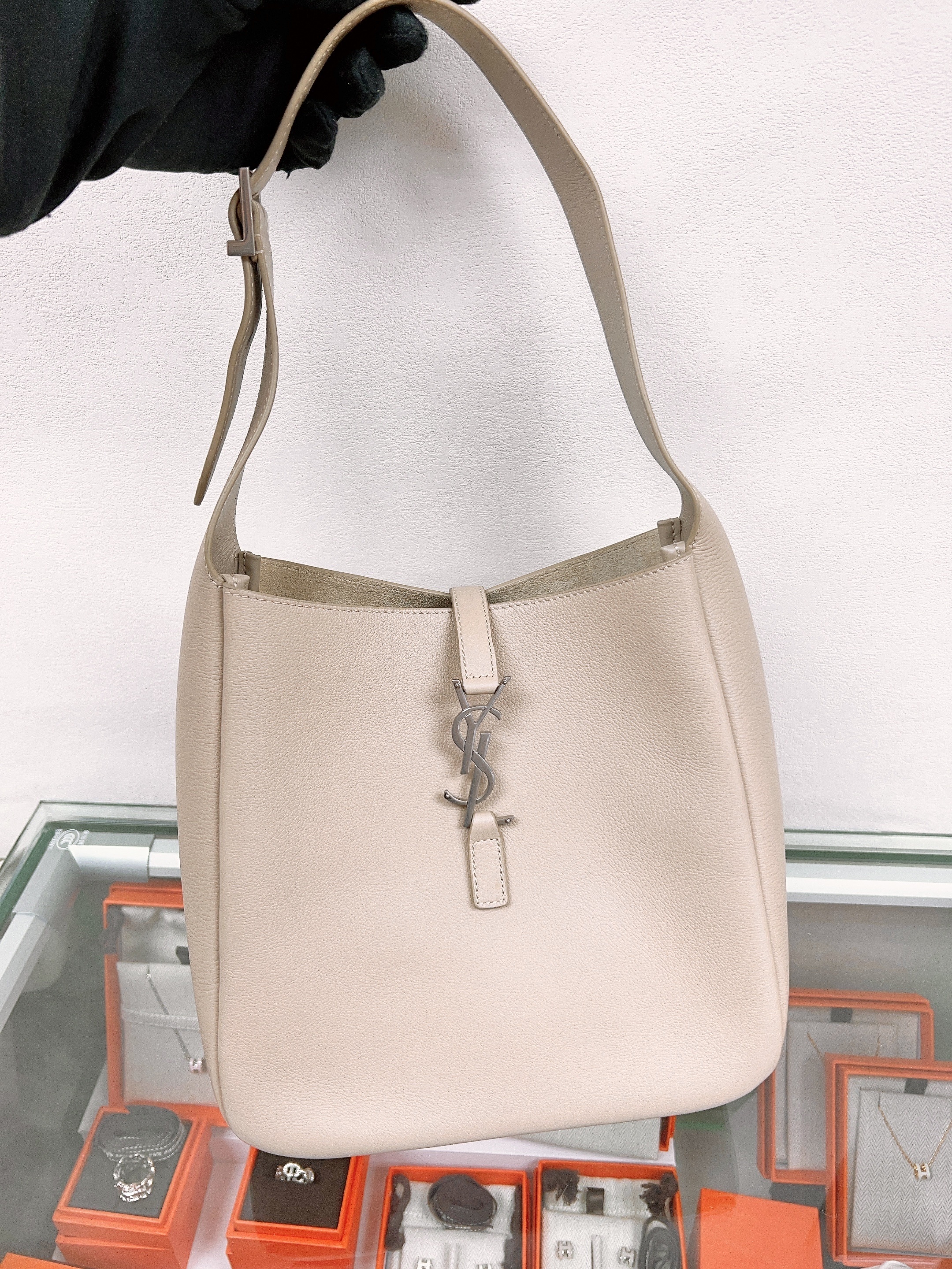 YSL Saint Laurent le 5 a 7 hobo small (beige grey)