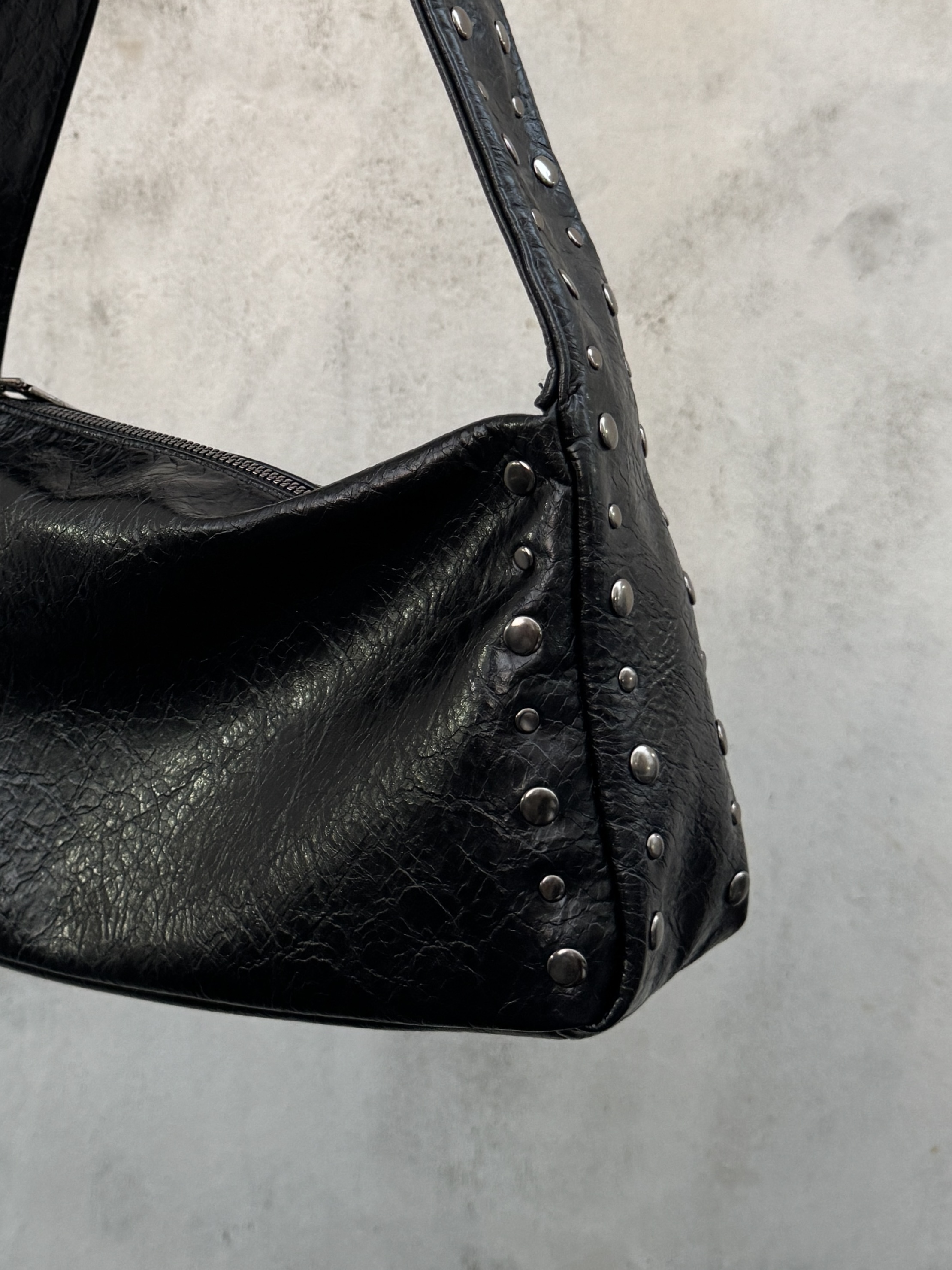 個性鉚釘軟皮腋下包(可兩用)