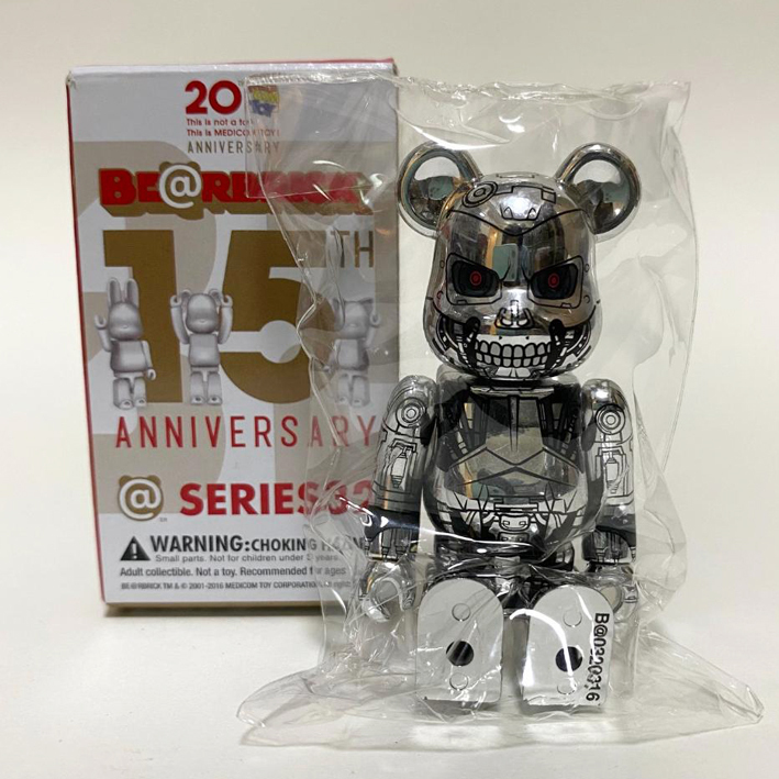 BEARBRICK 100% SERIES 32 SF Terminator
