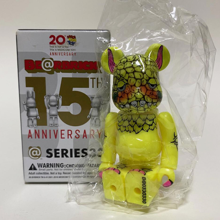 BEARBRICK 100% SERIES 33 ARTIST Dan