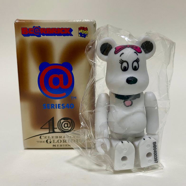 BEARBRICK 100% SERIES 40  CUTE Peanuts Belle