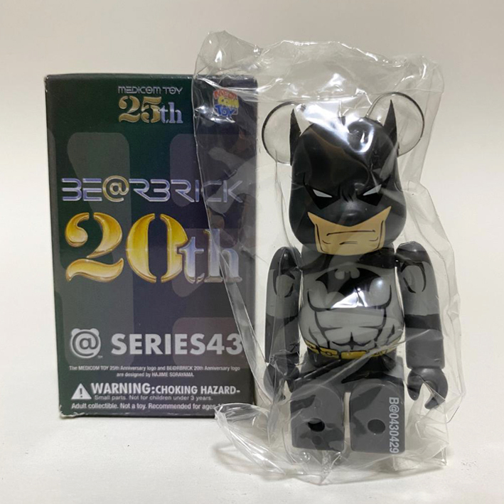 BEARBRICK 100% SERIES 43 HERO Batman Hush