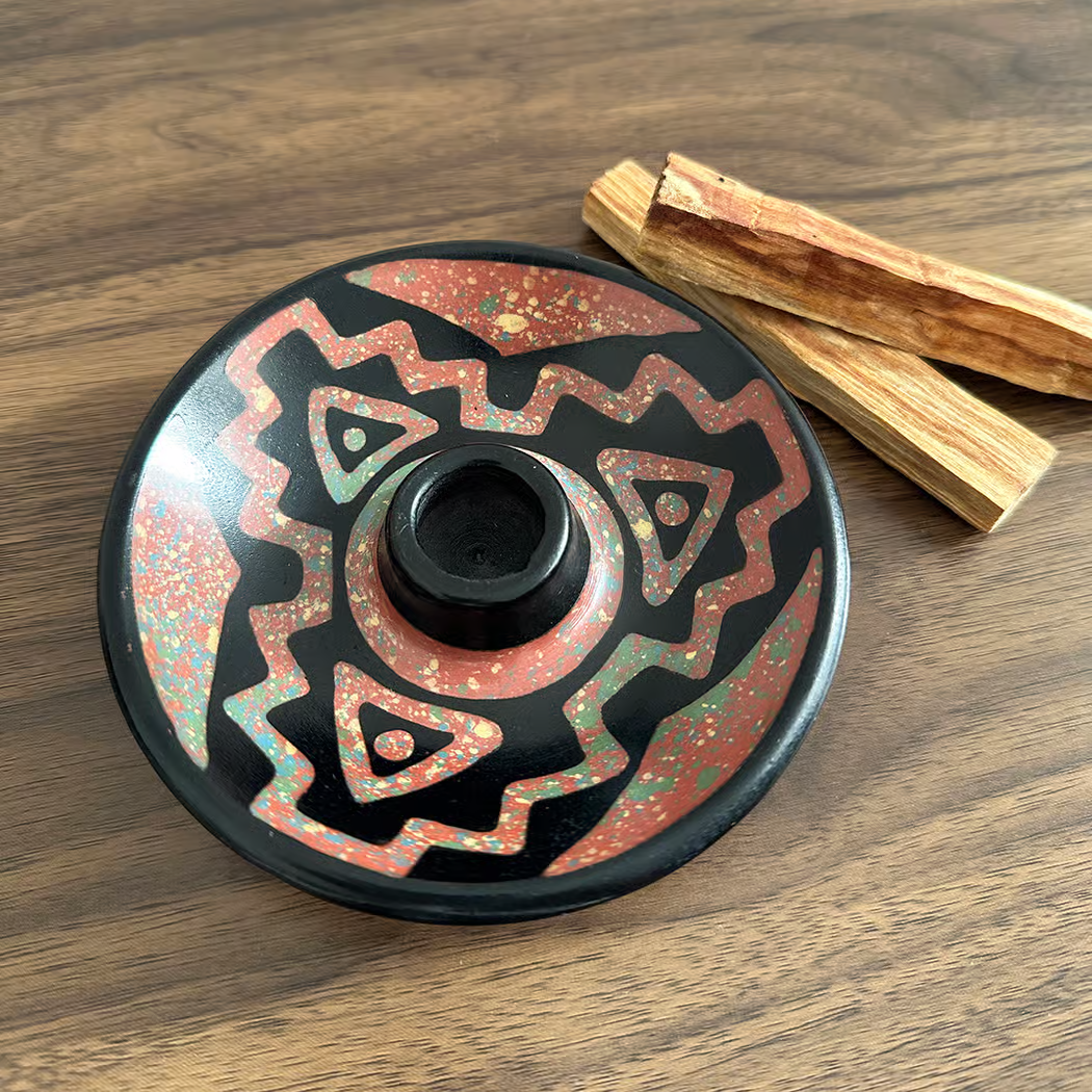 Chulucanas 陶瓷 Palo Santo 支架 |設計系列