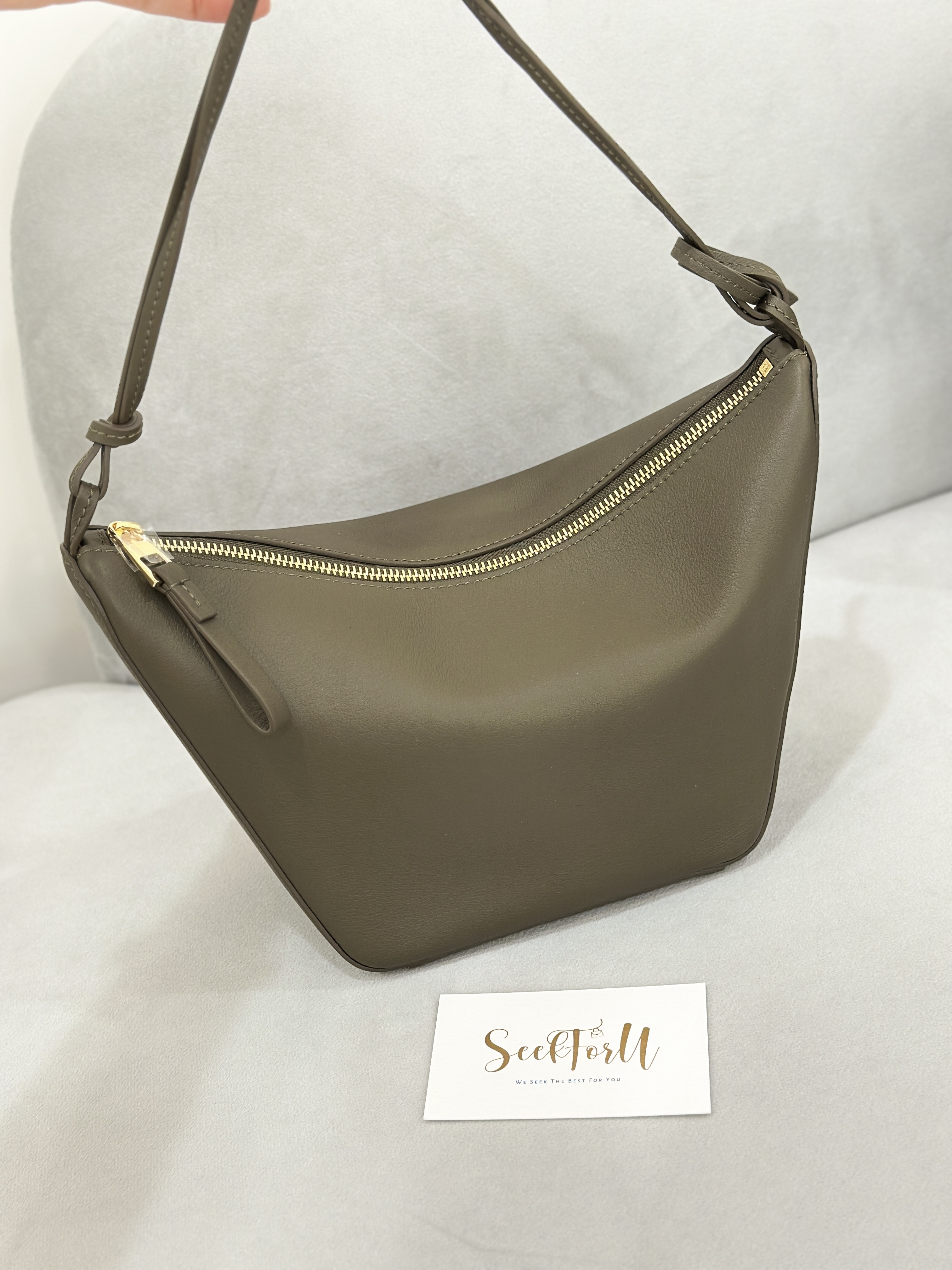 LOEWE Hammock Mini Hobo