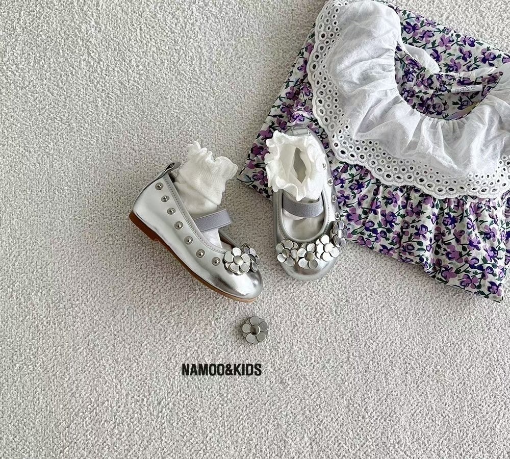 Namoo Duri Flower Mary Jane Shoes