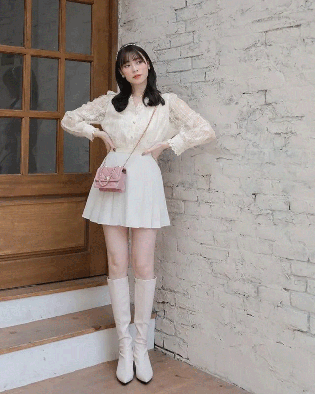 LINA LINA絕美氣質網紗花朵蕾絲珍珠釦上衣-柔美杏