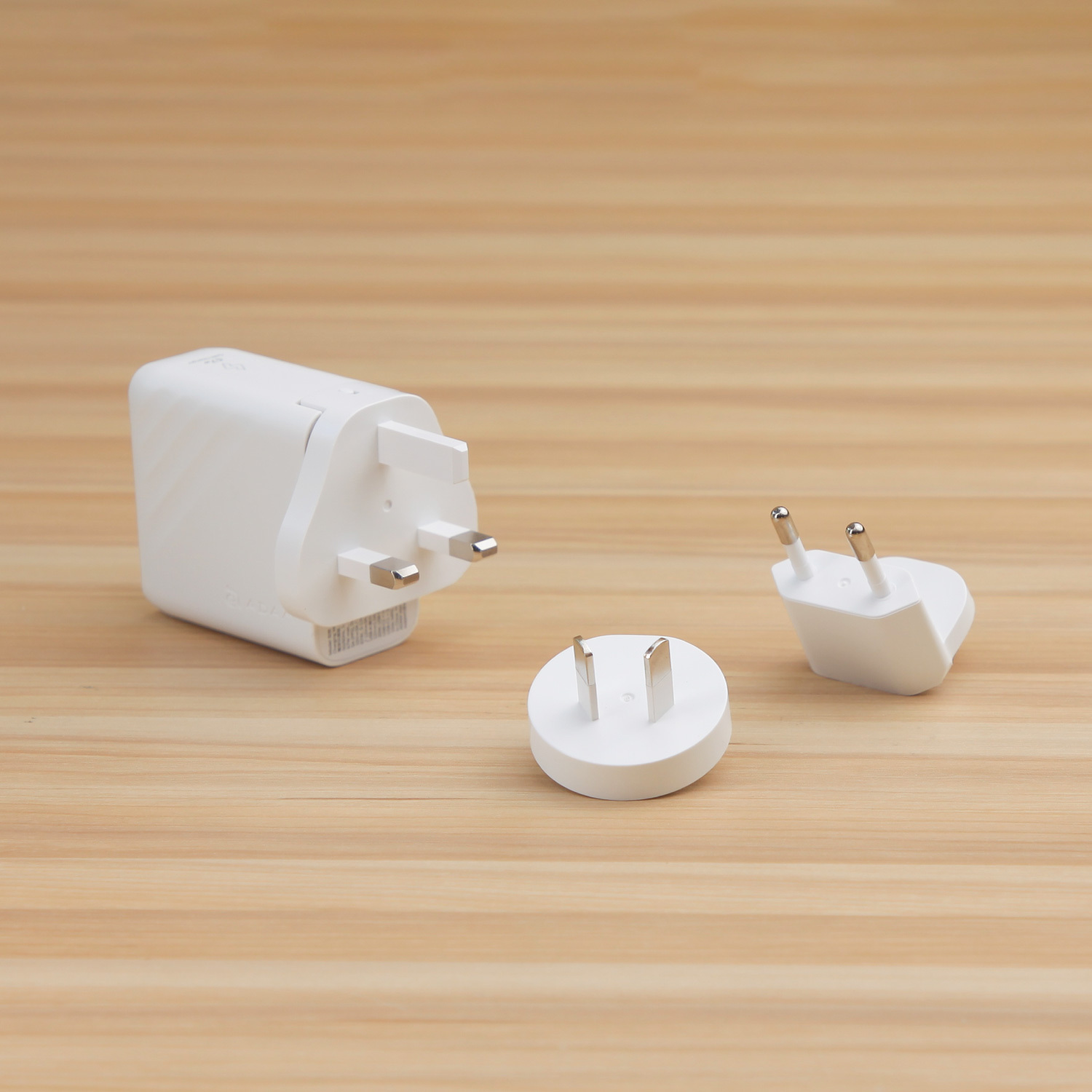 P100 GaN 100W 4-Port Power Charging Kit