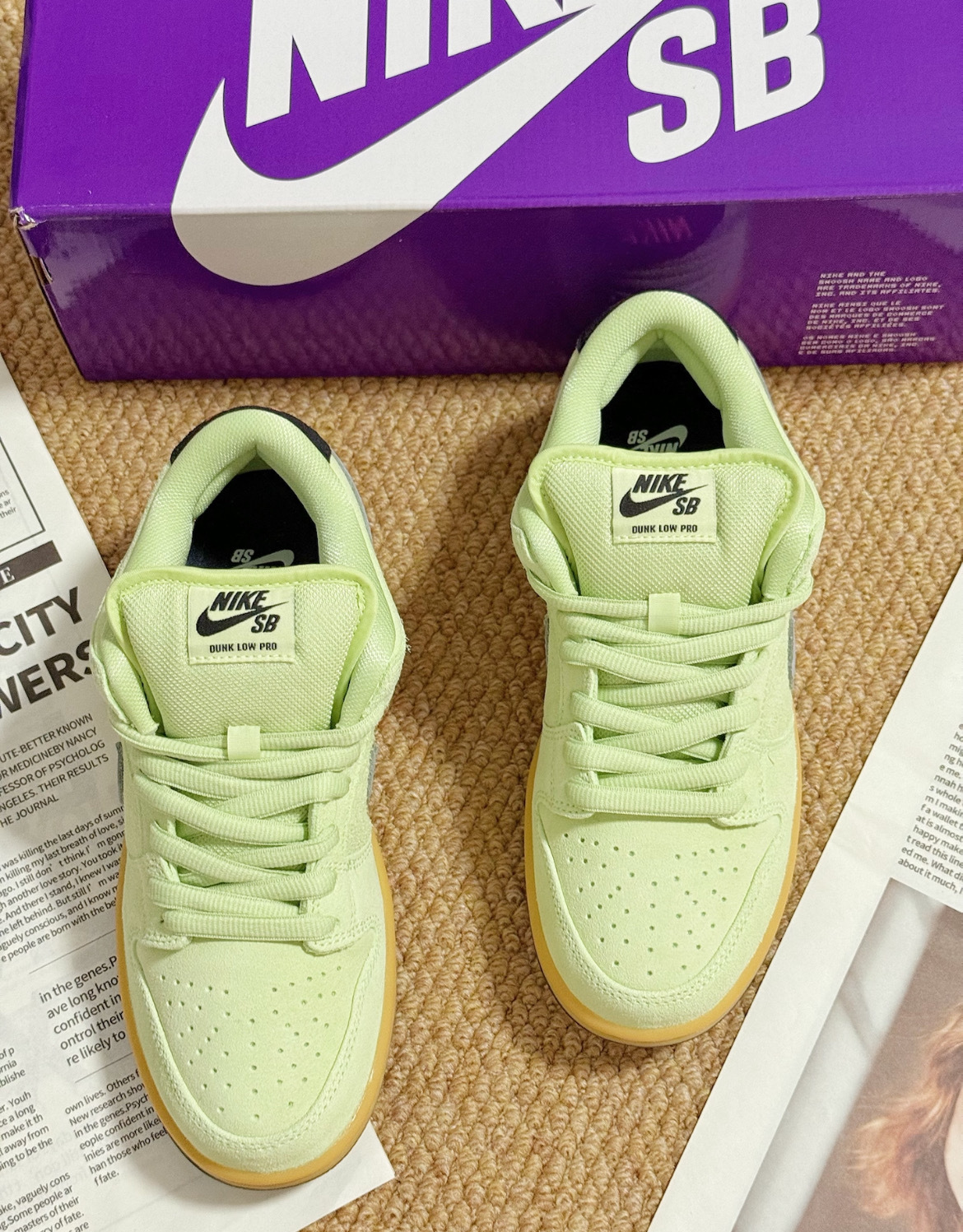 男鞋 NIKE SB DUNK LOW PRO 'Verdugo Mountain' 青蘋綠 韋杜戈山脈 麂皮 復古 滑板鞋【HQ1626-300】