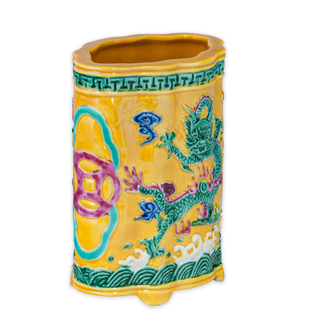 素三彩筆筒｜明清傳統釉彩工藝 典雅龍紋陶瓷收藏推薦