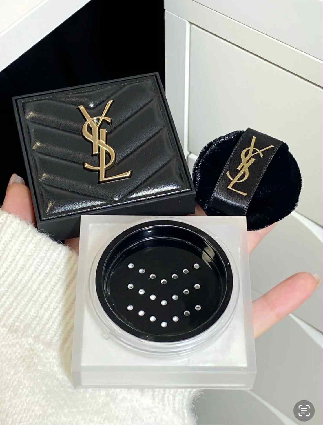 YSL 聖羅蘭蜜粉