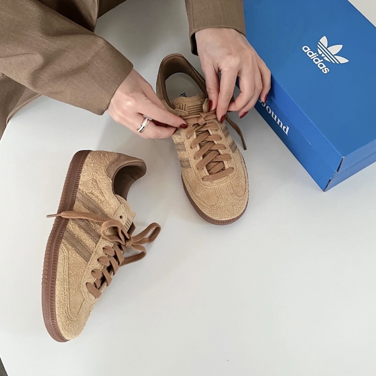 JJJJOUND x ADIDAS ORIGINALS SAMBA OG 卡其 麂皮 休閒鞋 森巴 聯名款 ID8709