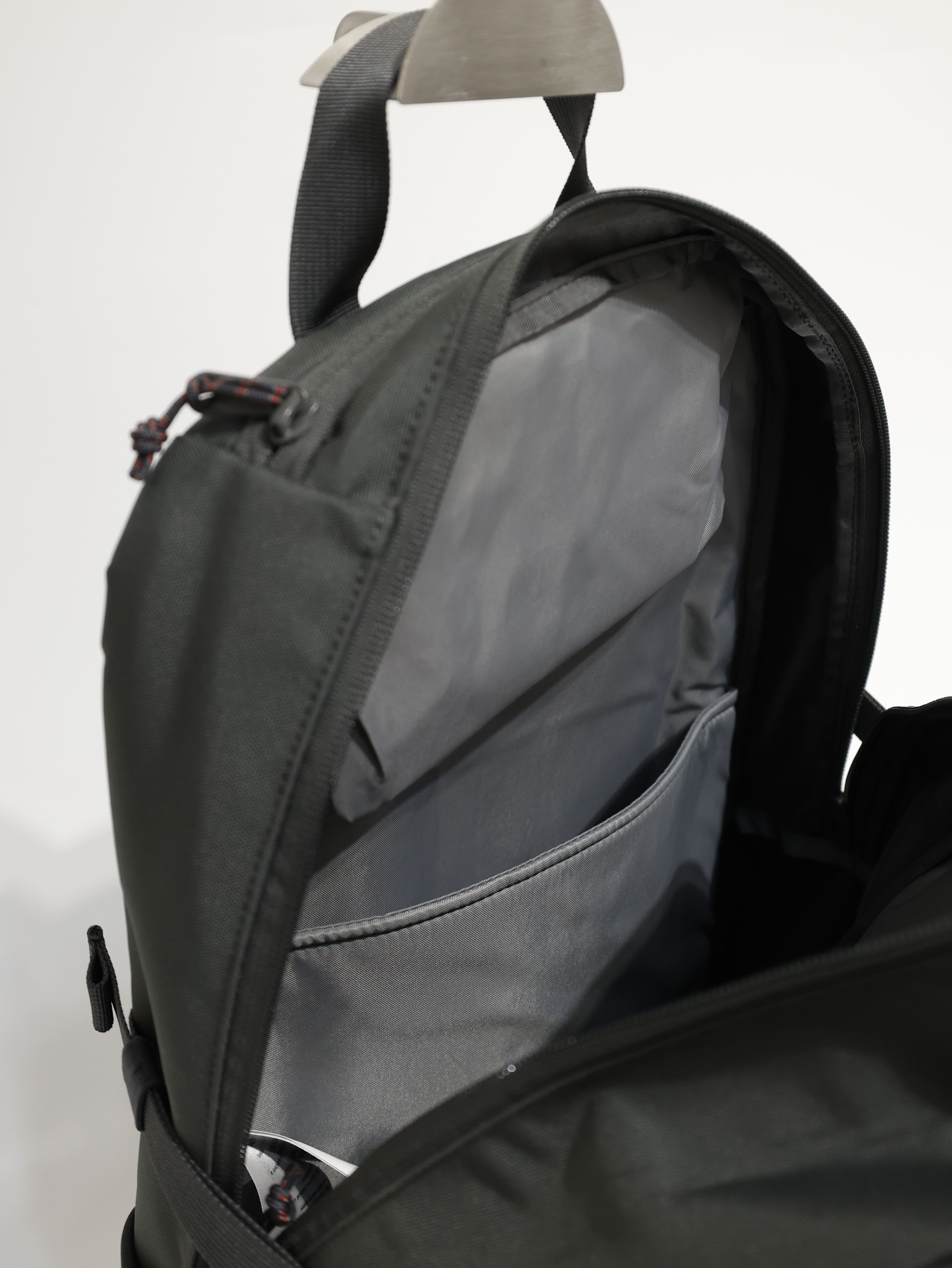 FJALLRAVEN 小狐狸 Skule 28 後背包 筆電包 FR23346