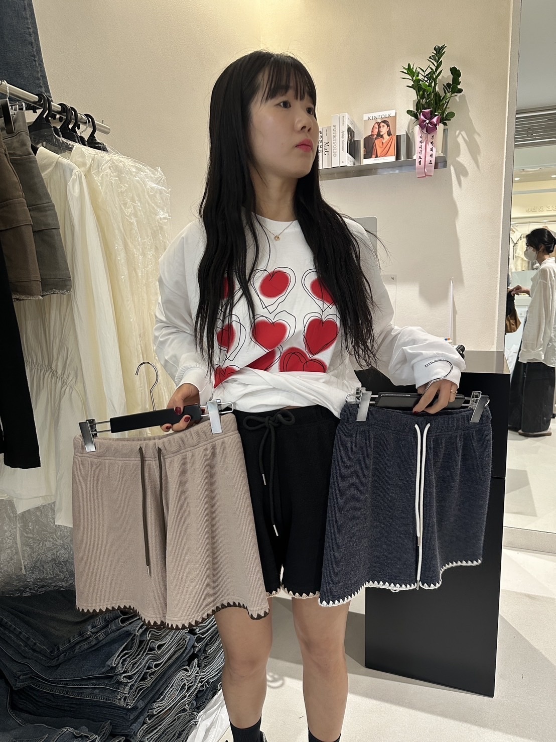 【韓國連線款】早秋款撞色滾邊針織短褲