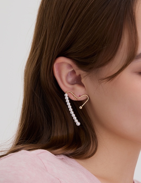 熱戀環繞珍珠。夾式耳環